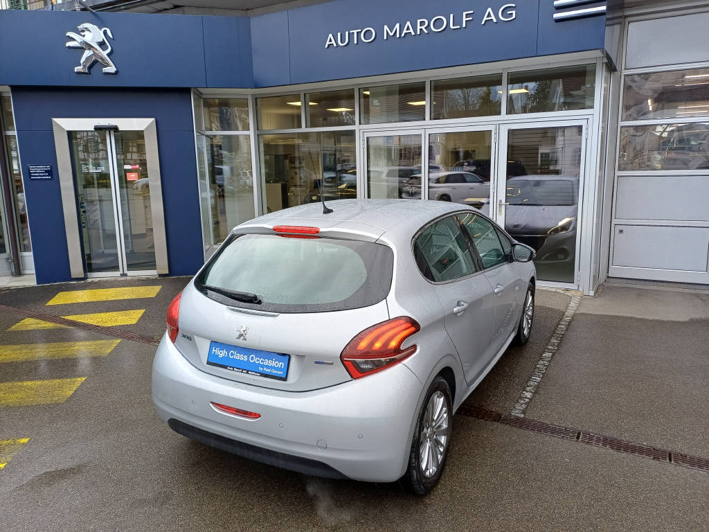PEUGEOT 208 1.2 PureTech Allure S/S-image-2