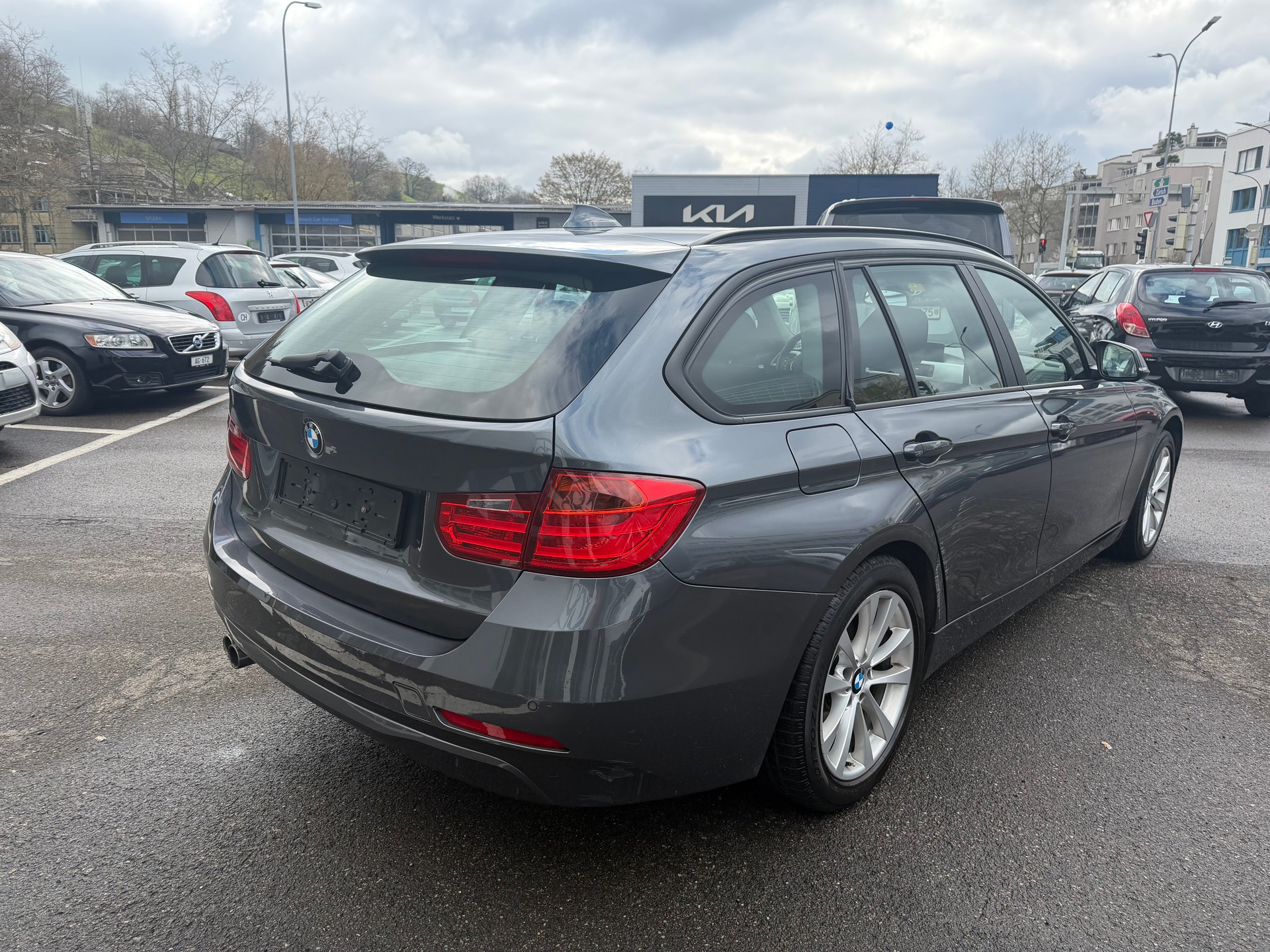 BMW 328i xDrive Touring Luxury Line Steptronic-image-3