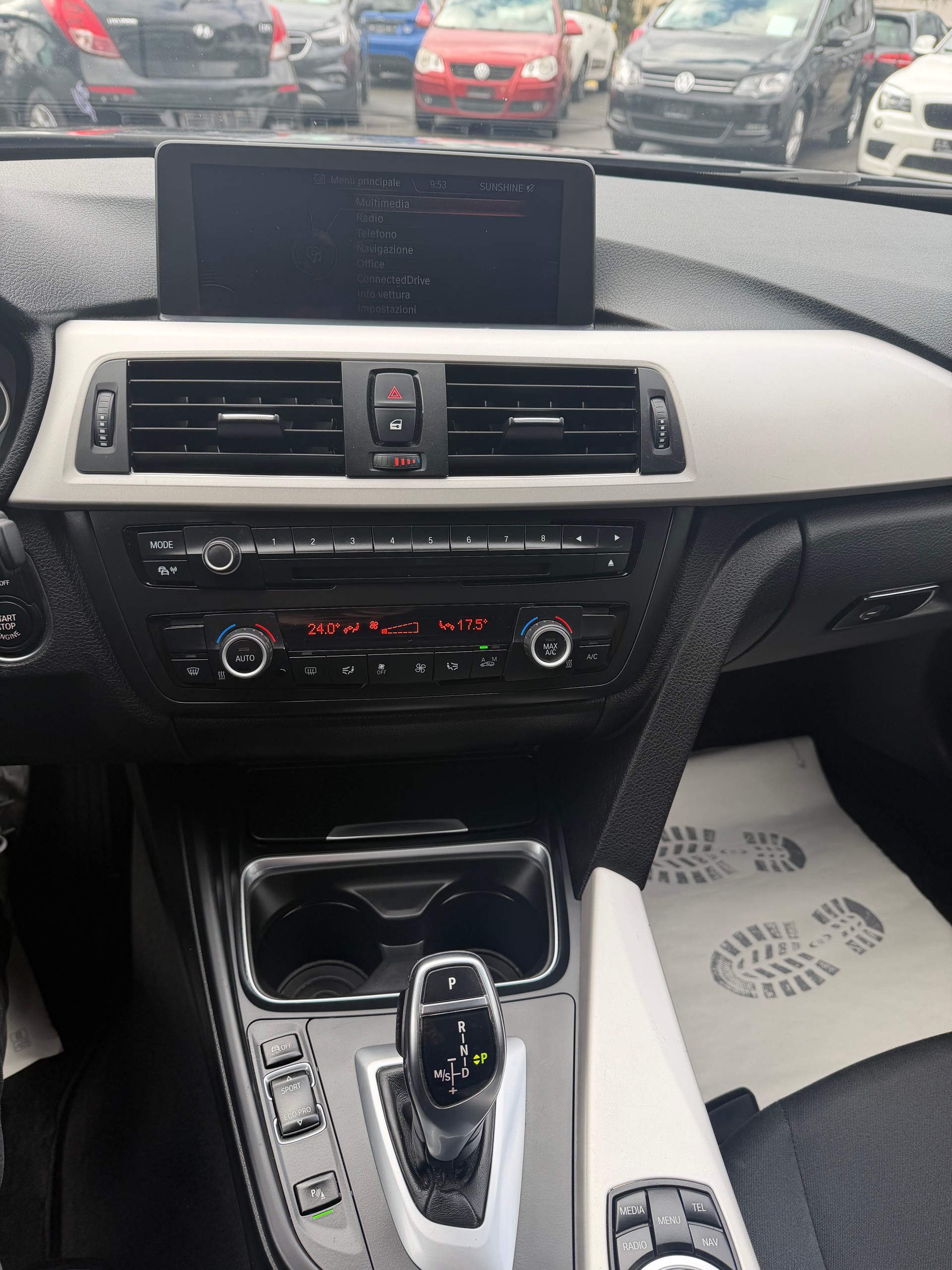 BMW 328i xDrive Touring Luxury Line Steptronic-image-16