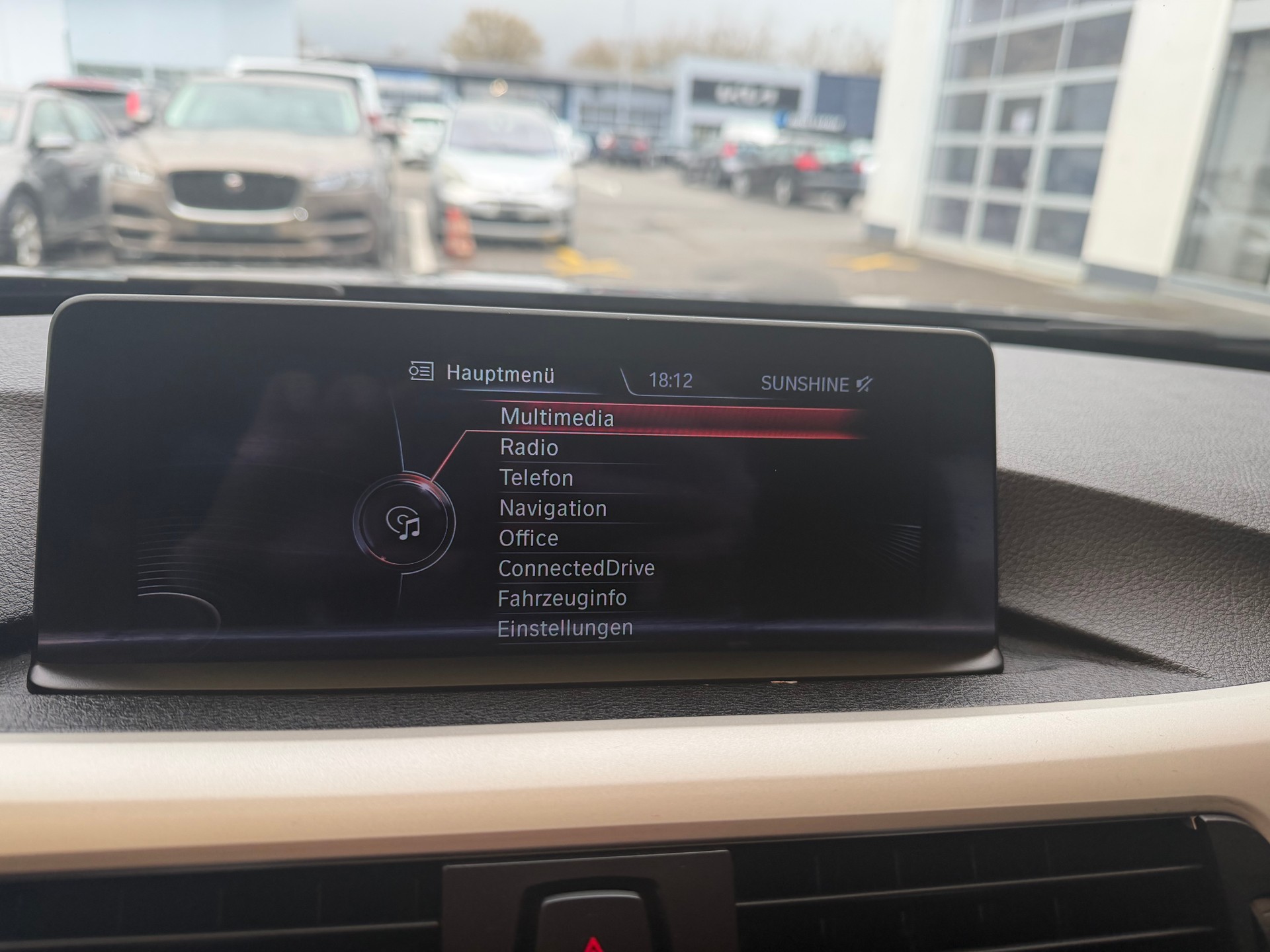 BMW 328i xDrive Touring Luxury Line Steptronic-image-17