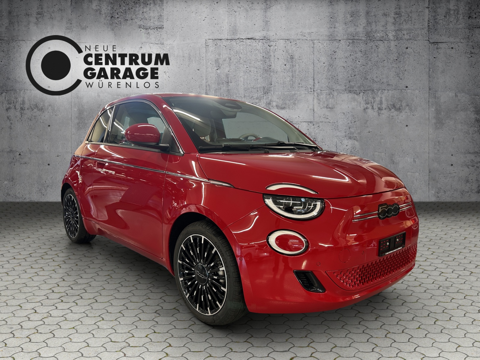 FIAT 500 3+1 electric 87 kW La Prima-showroom-element-1
