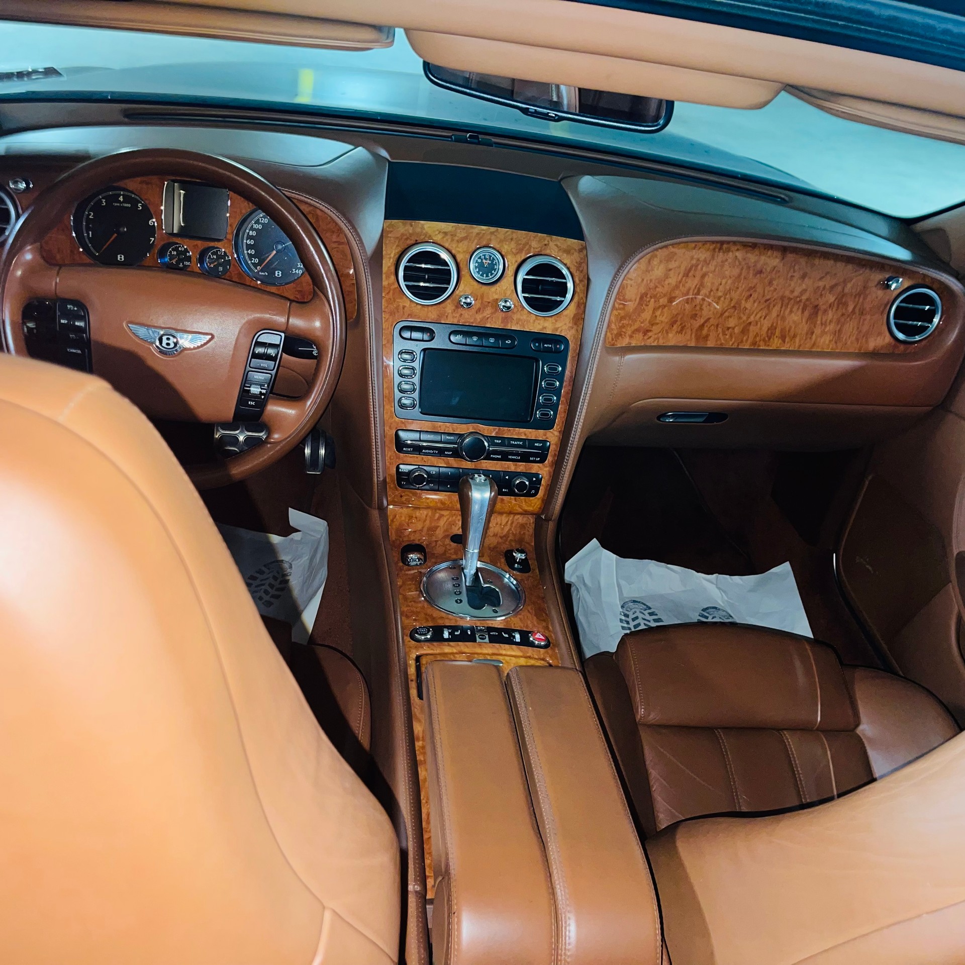 BENTLEY Continental GTC 6.0-image-9