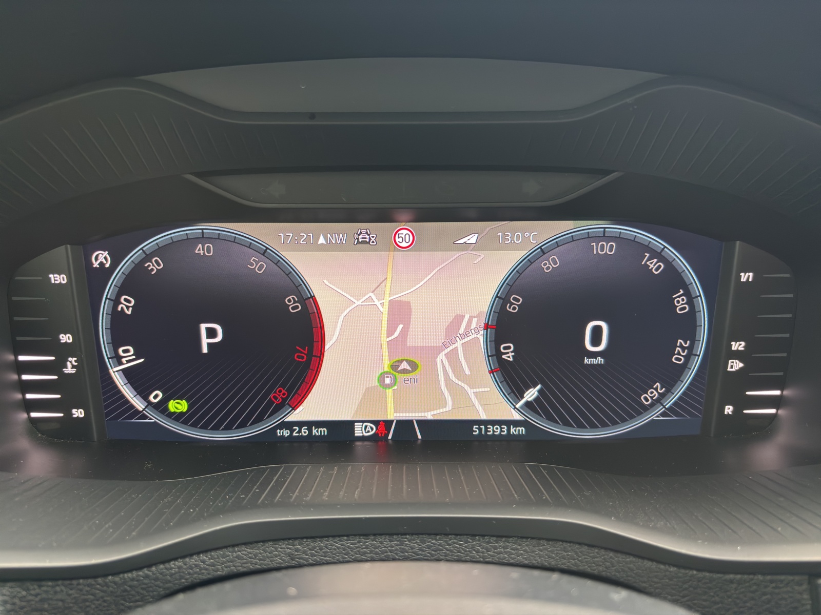 SKODA New Karoq 2.0 TSI SportLine 4x4 DSG mit Panorama-Ausstell-/Schiebedach-image-15