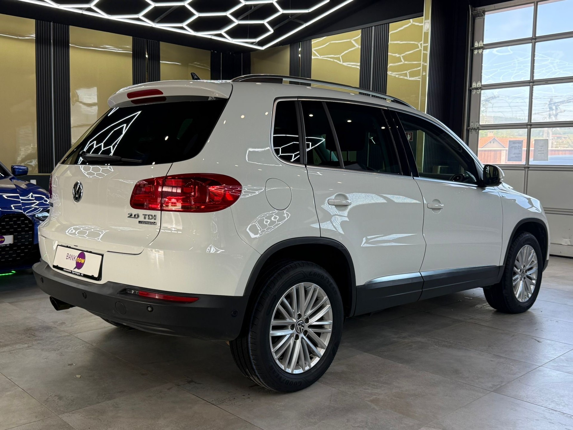 VW Tiguan 2.0 TDI BMT Cup R-Line DSG-image-4