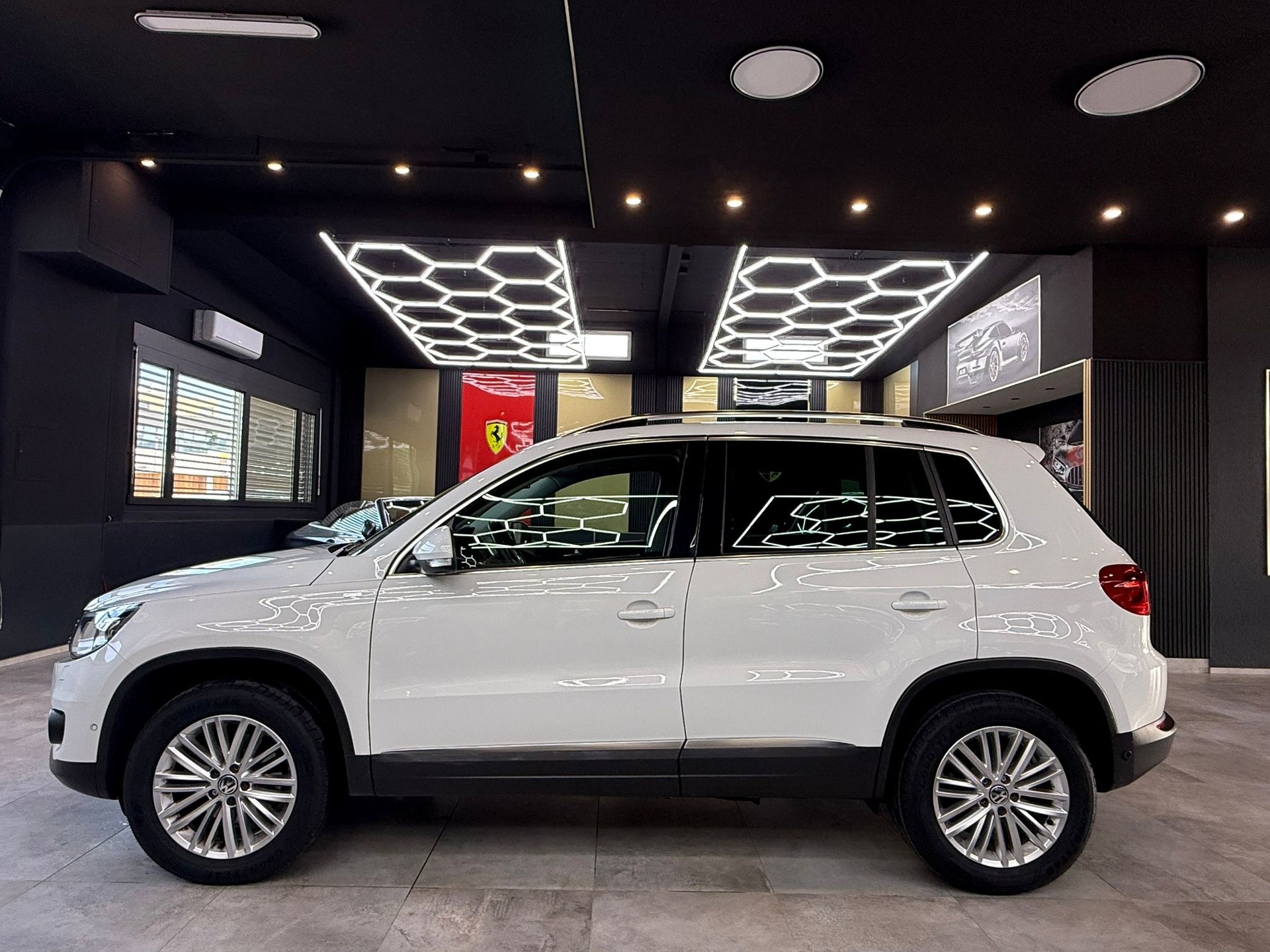 VW Tiguan 2.0 TDI BMT Cup R-Line DSG-image-7