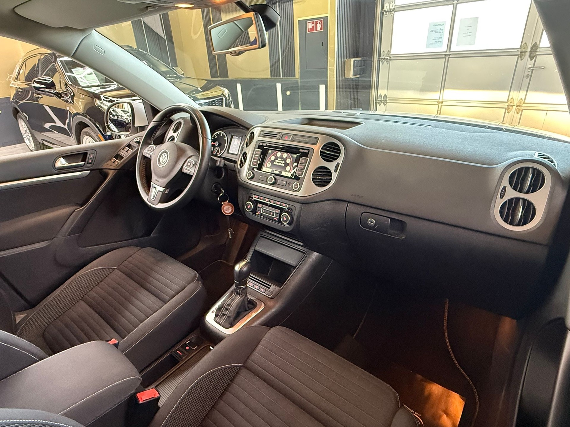VW Tiguan 2.0 TDI BMT Cup R-Line DSG-image-10