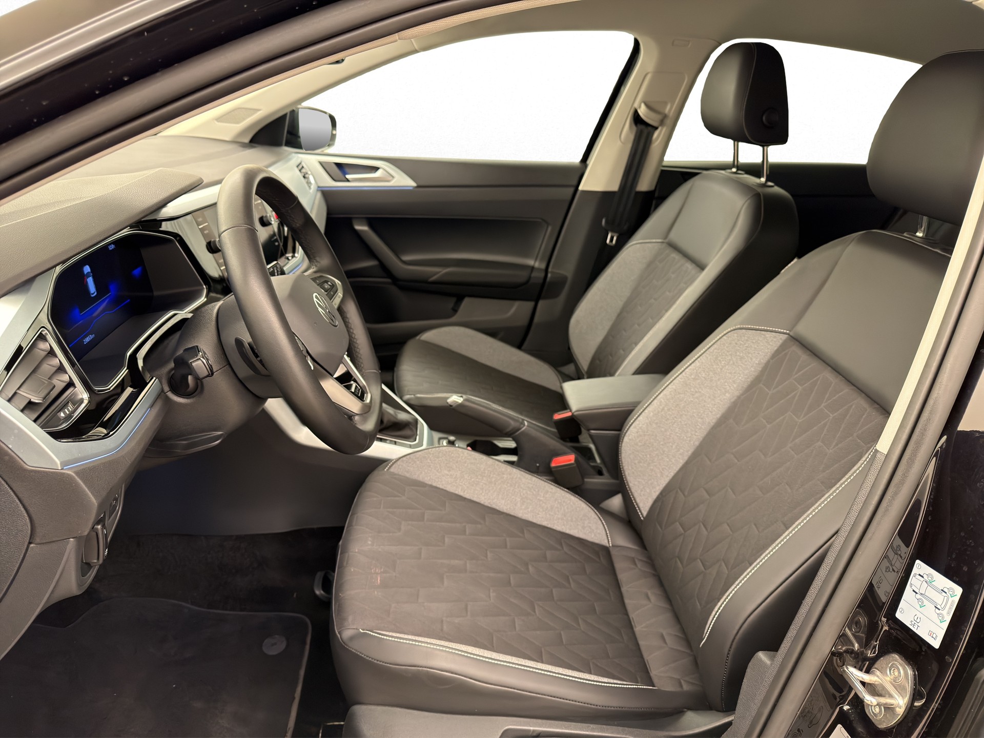 VW Polo 1.0 TSI Goal DSG-image-4