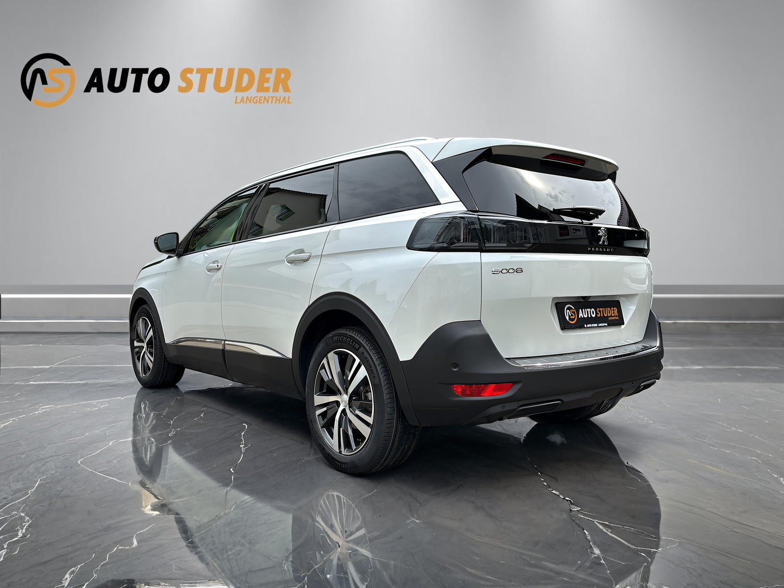 PEUGEOT 5008 1.5 BlueHDi Allure Pack-image-8