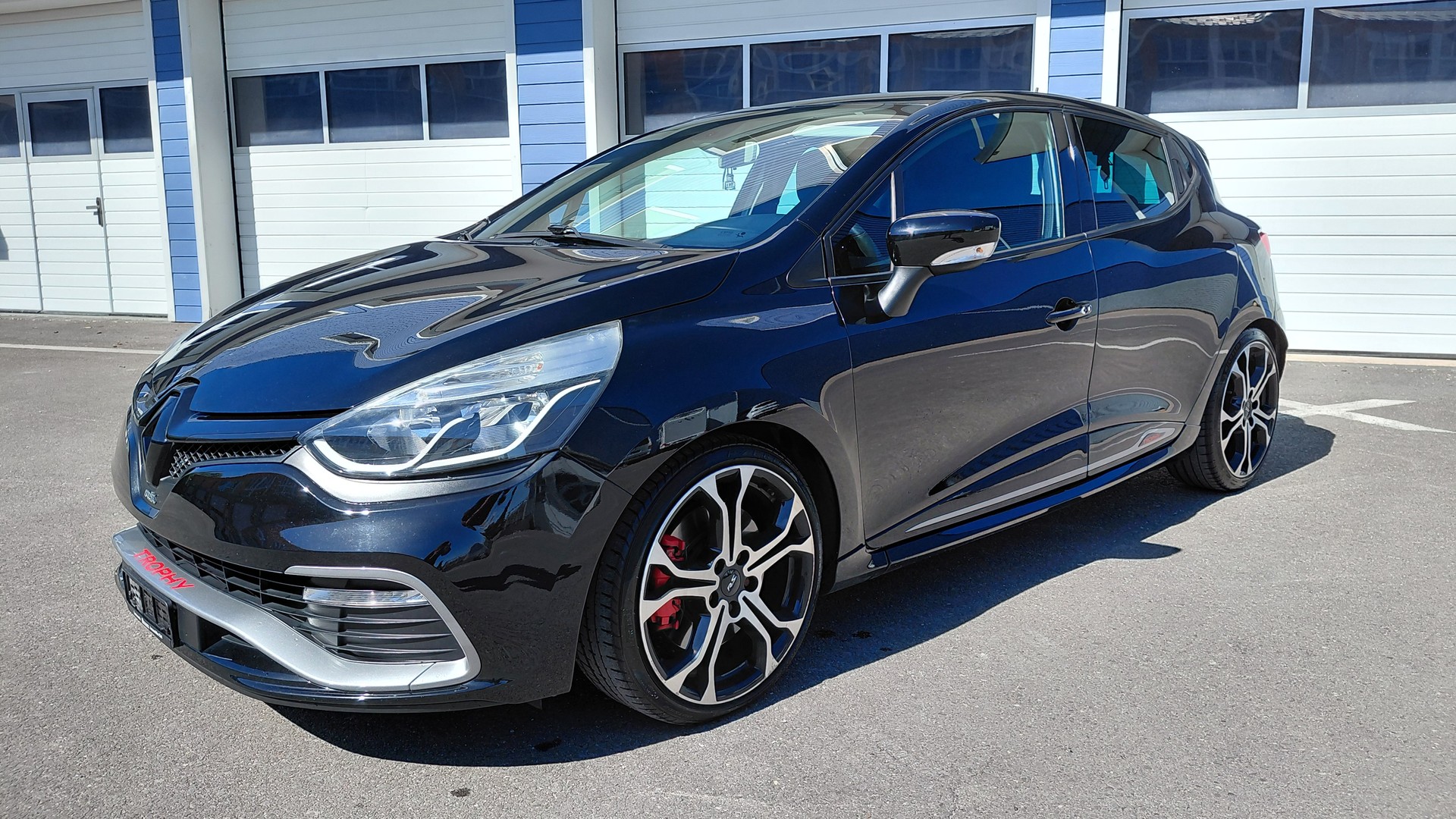 RENAULT Clio 1.6 T RS 220 Trophy EDC-image-2