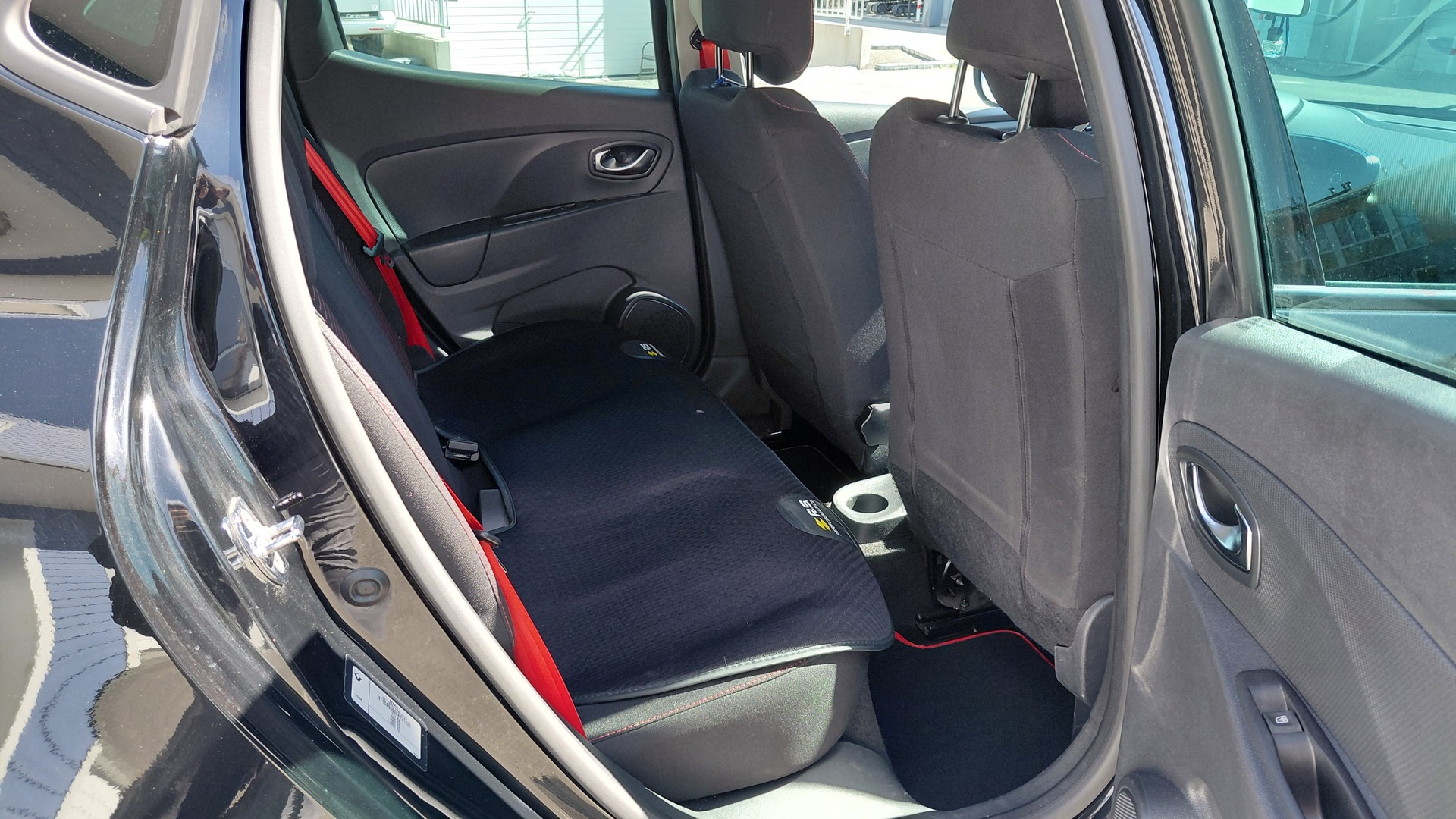 RENAULT Clio 1.6 T RS 220 Trophy EDC-image-9