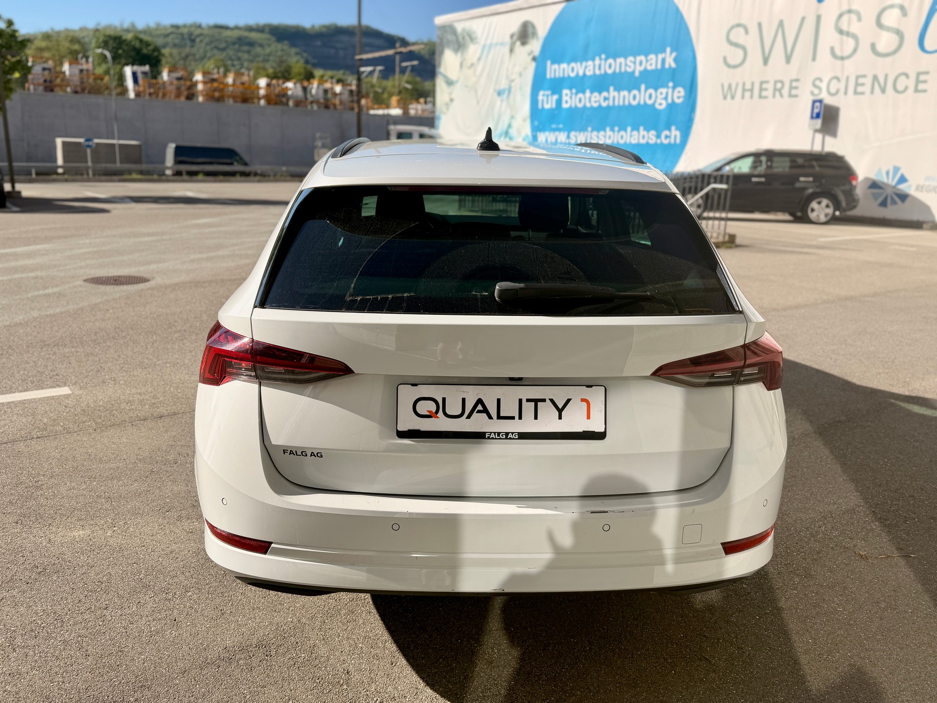 SKODA Octavia Combi 2.0 TDI DSG Style 4x4-image-3
