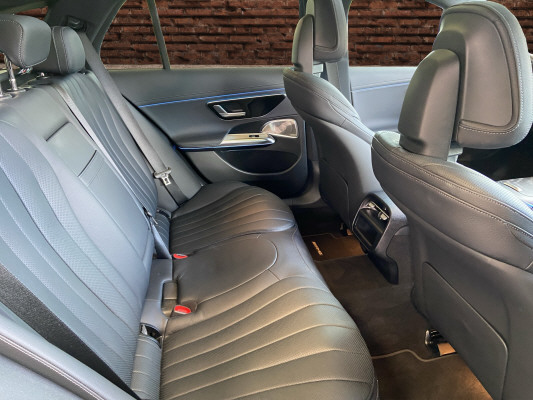 MERCEDES-BENZ E 300 de T 4M 9G-Tronic-image-13