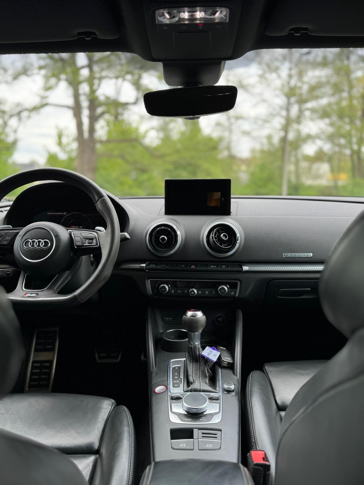 AUDI RS3 Sportback 2.5 TSI quattro S-tronic-image-6
