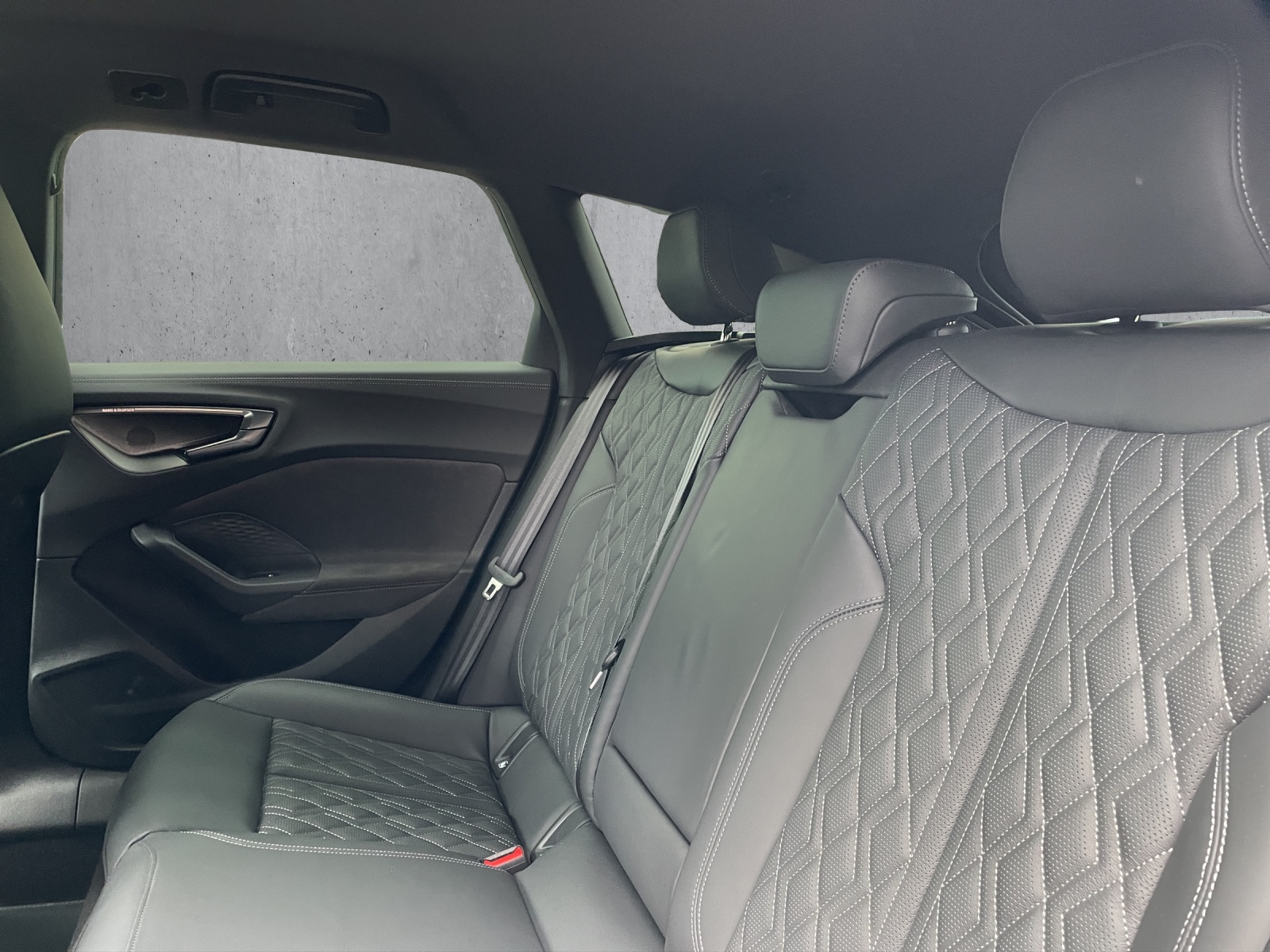 AUDI S5 Avant TFSI quattro S tronic-image-13