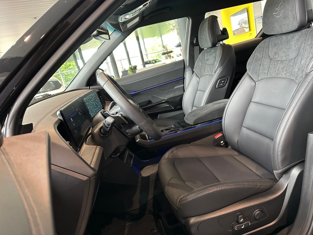 KGM-SsangYong Musso 80,6 kWh Blackline 4WD-image-10