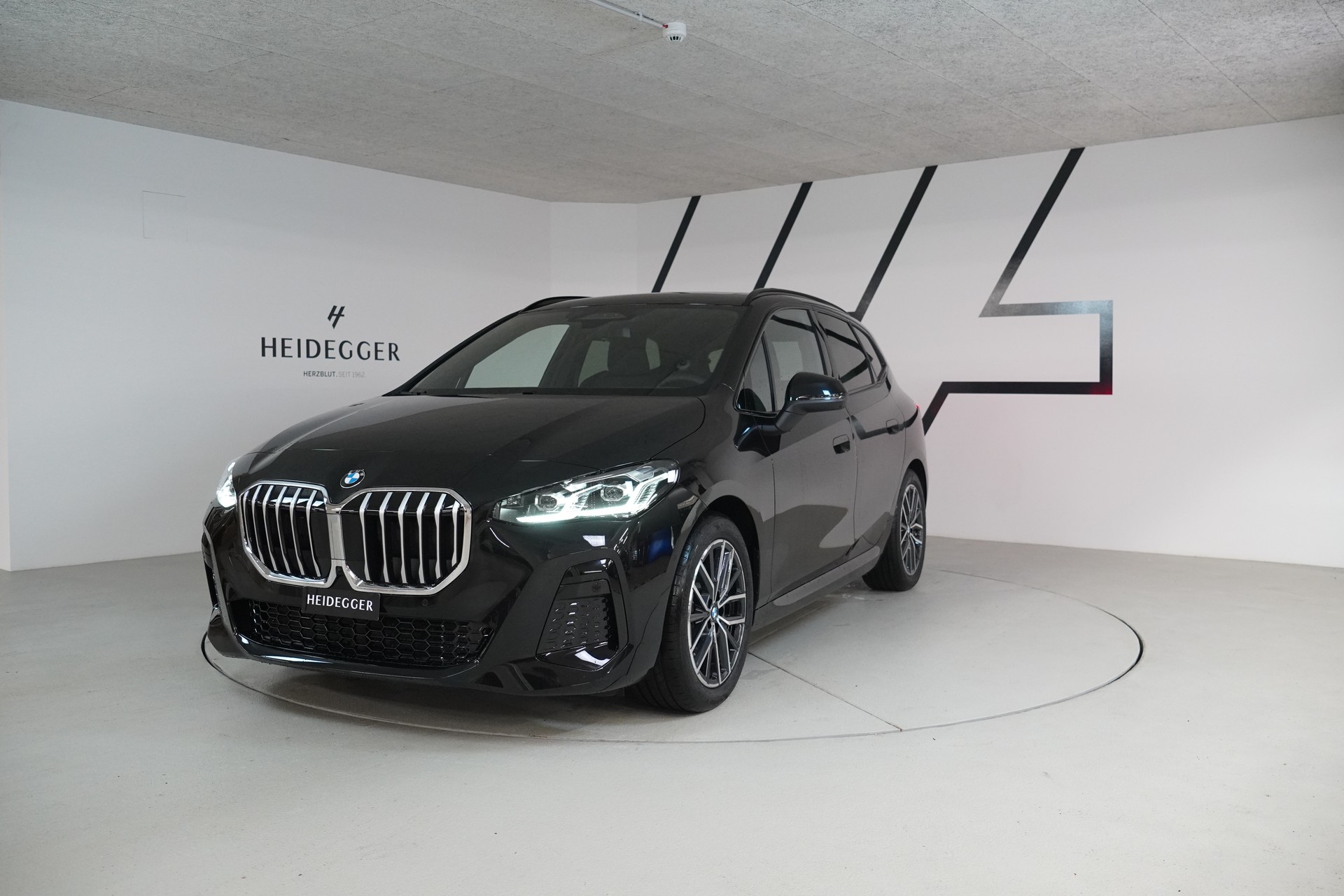 BMW 223d Active Tourer xDrive M Sport DKG-image-0