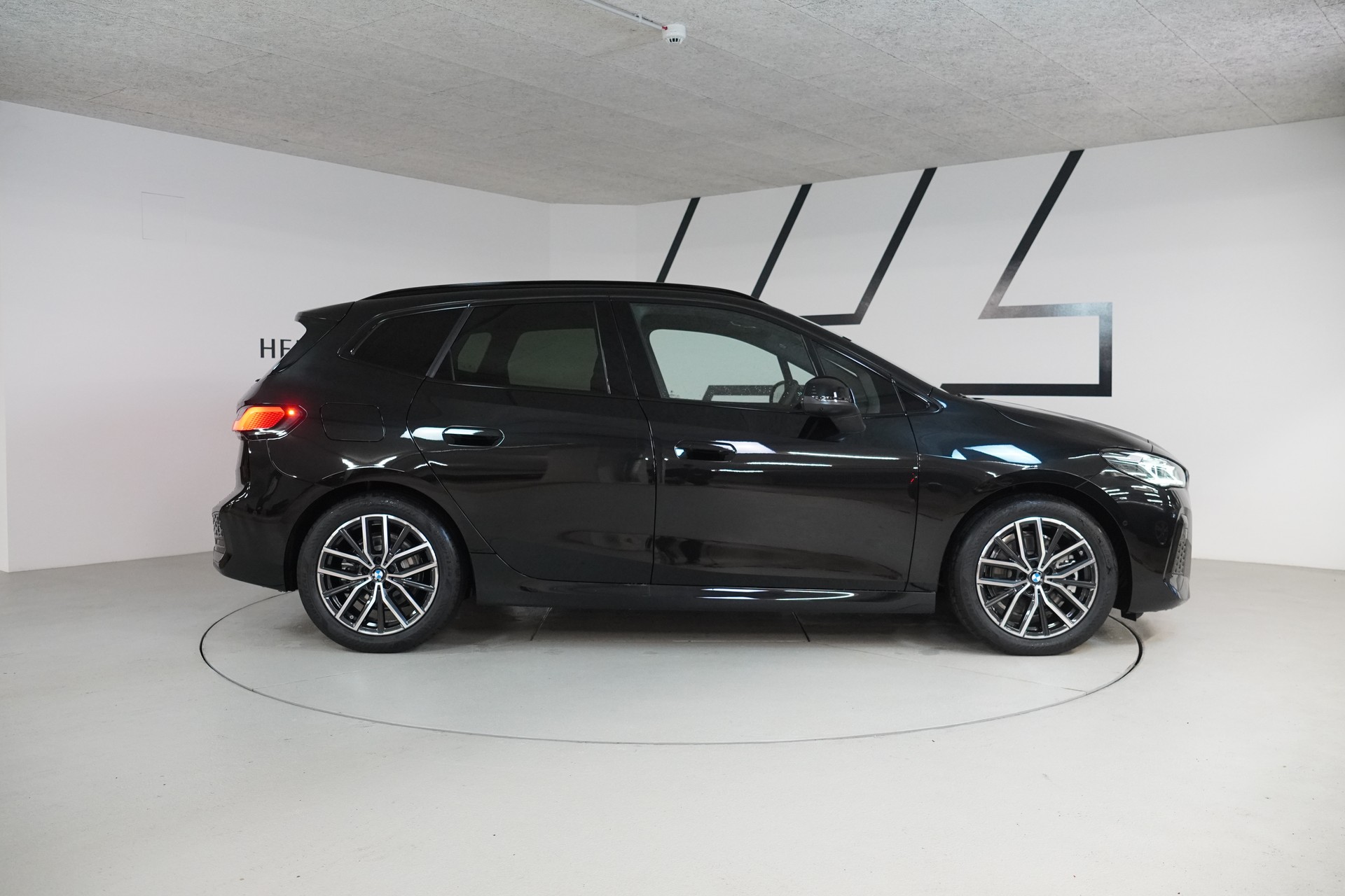 BMW 223d Active Tourer xDrive M Sport DKG-image-7