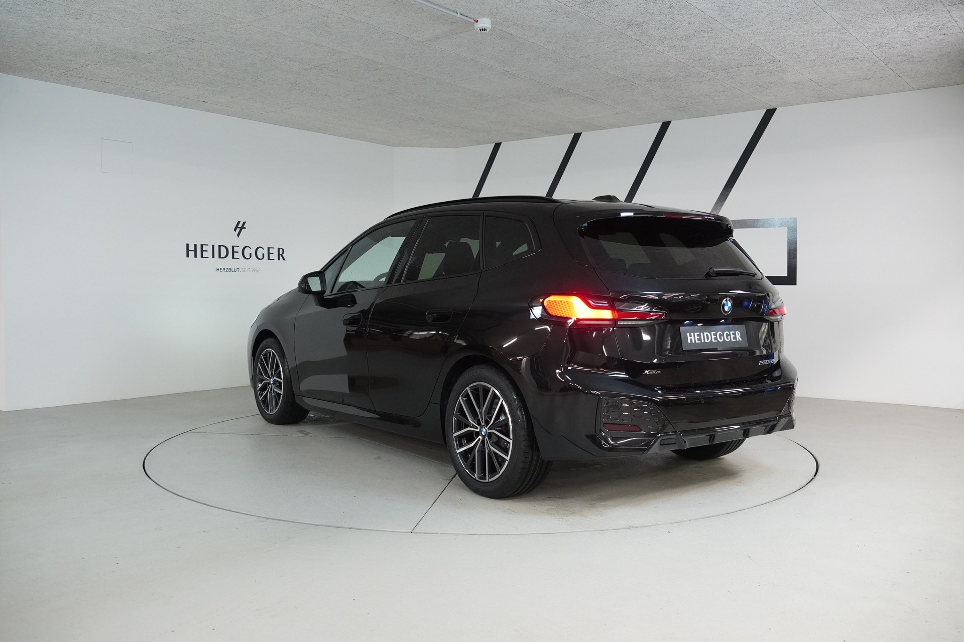 BMW 223d Active Tourer xDrive M Sport DKG-image-4