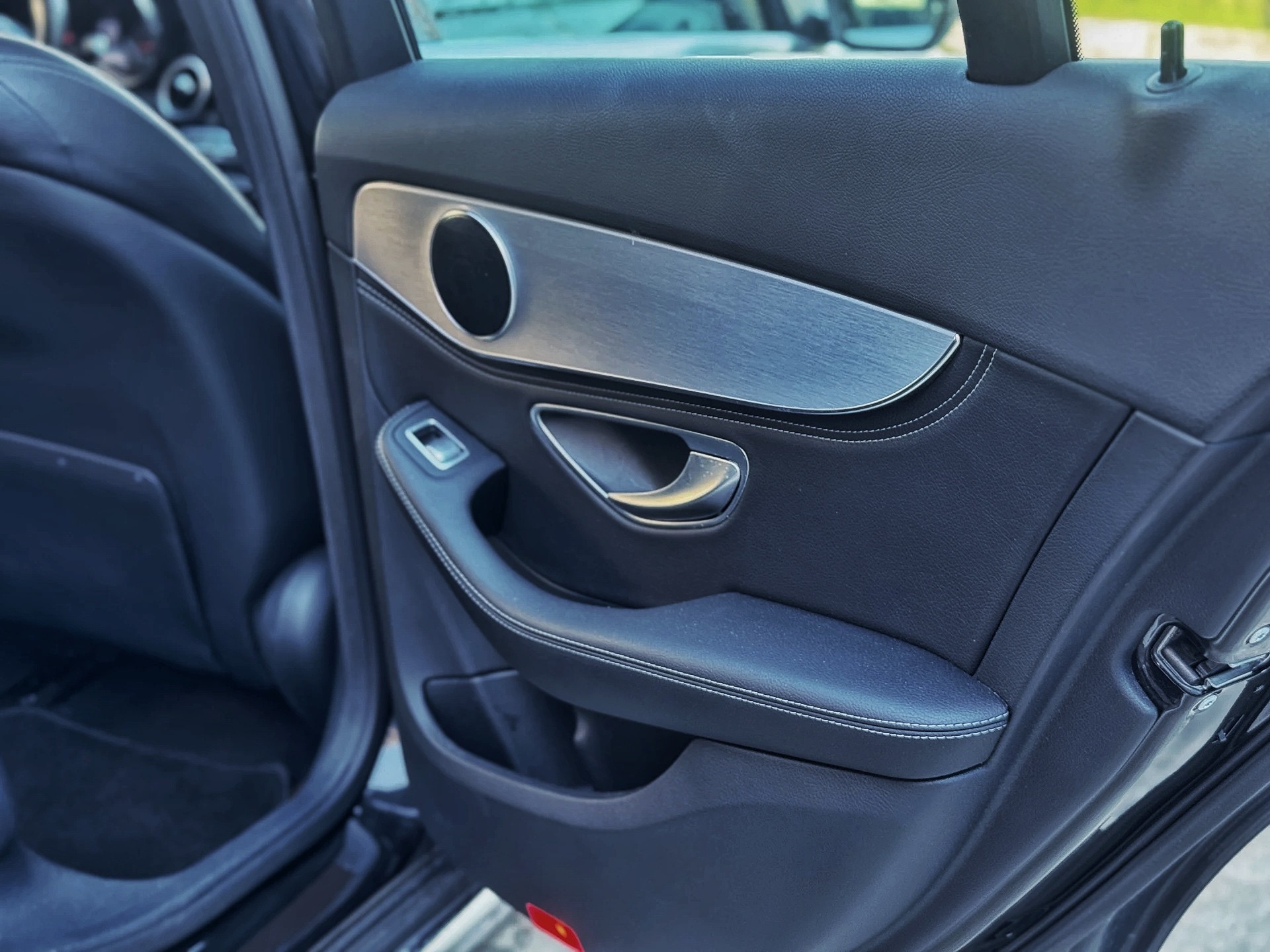 MERCEDES-BENZ C 180 AMG Line 7G-Tronic-image-18