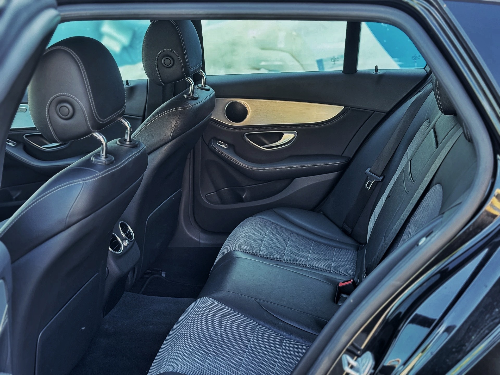 MERCEDES-BENZ C 180 AMG Line 7G-Tronic-image-15