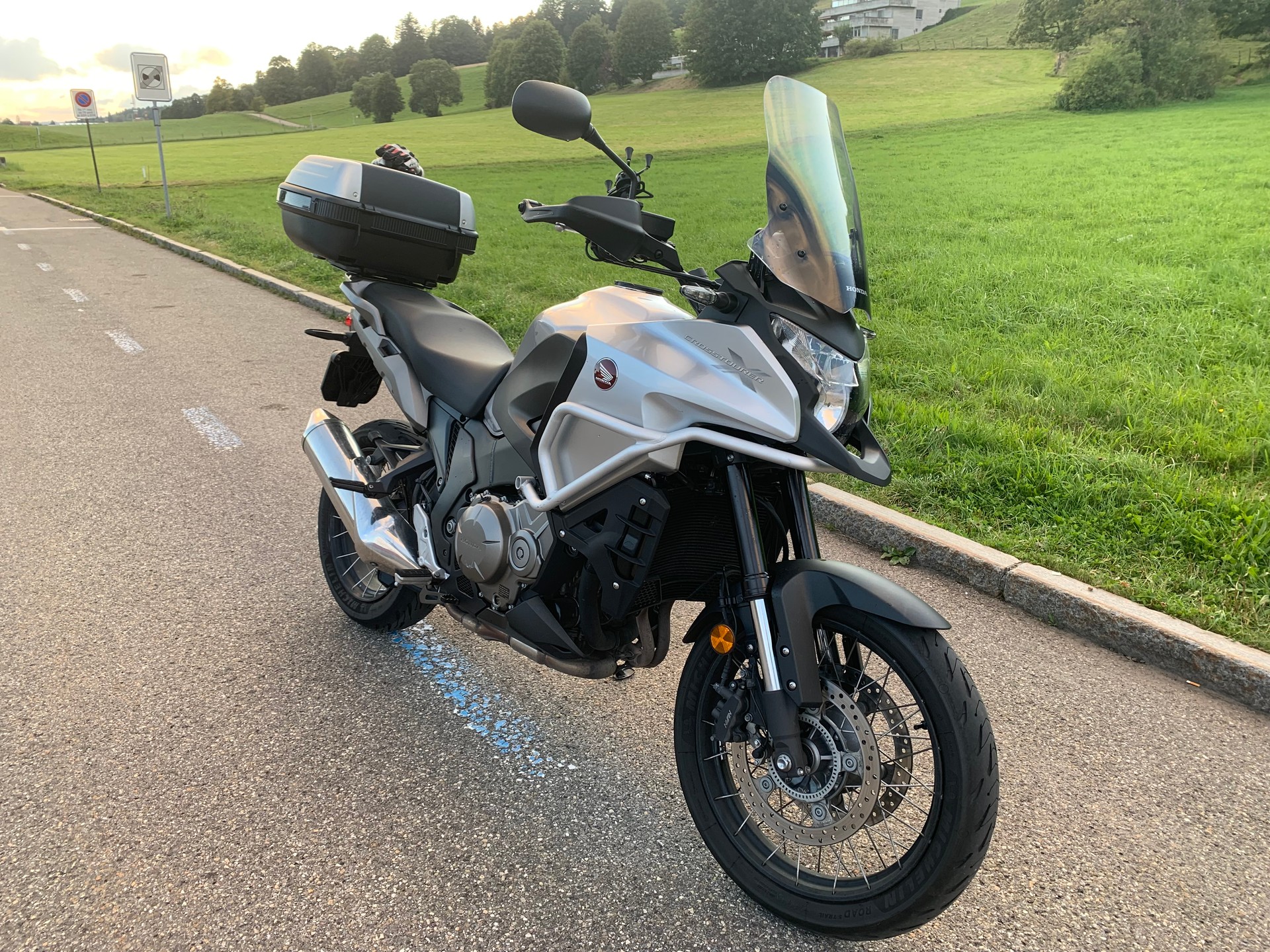 HONDA VFR 1200 X-image-1
