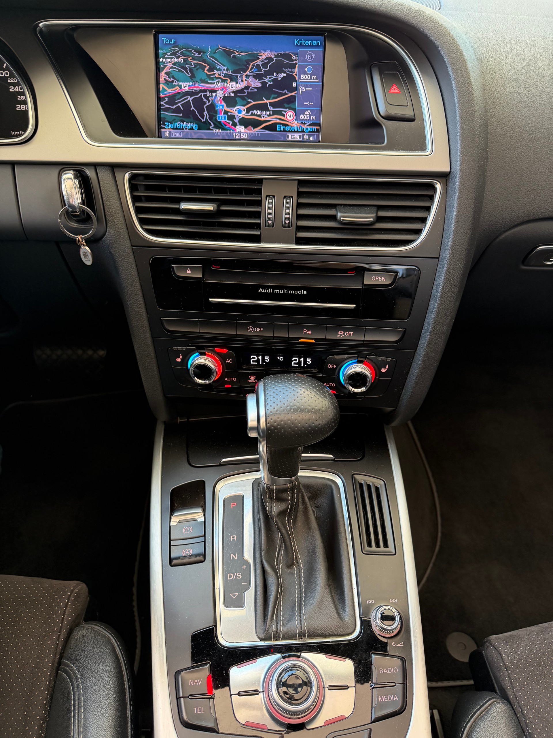 AUDI A5 Cabriolet 2.0 TFSI quattro S-tronic-image-13