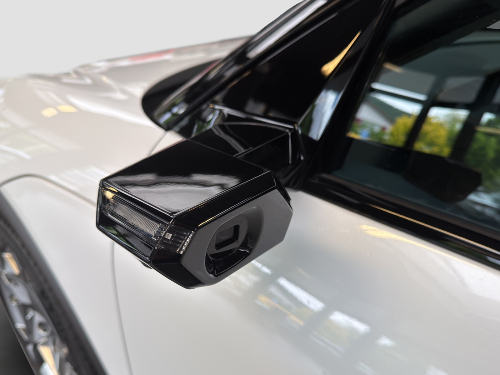 GENESIS GV60 77.4 kWh Sport Plus AWD-image-19