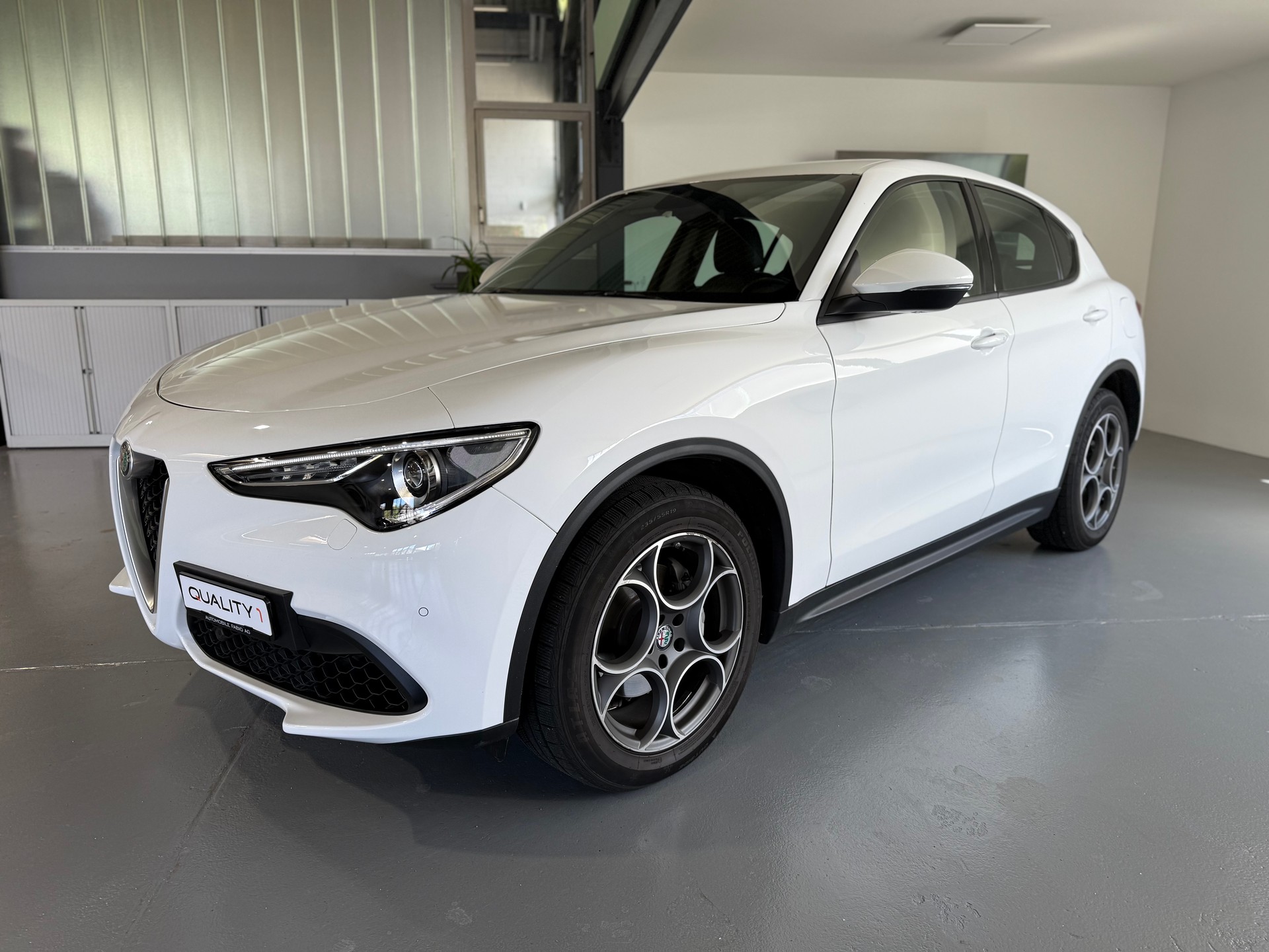 ALFA ROMEO Stelvio 2.0 Super Q4 Automatic-image-2