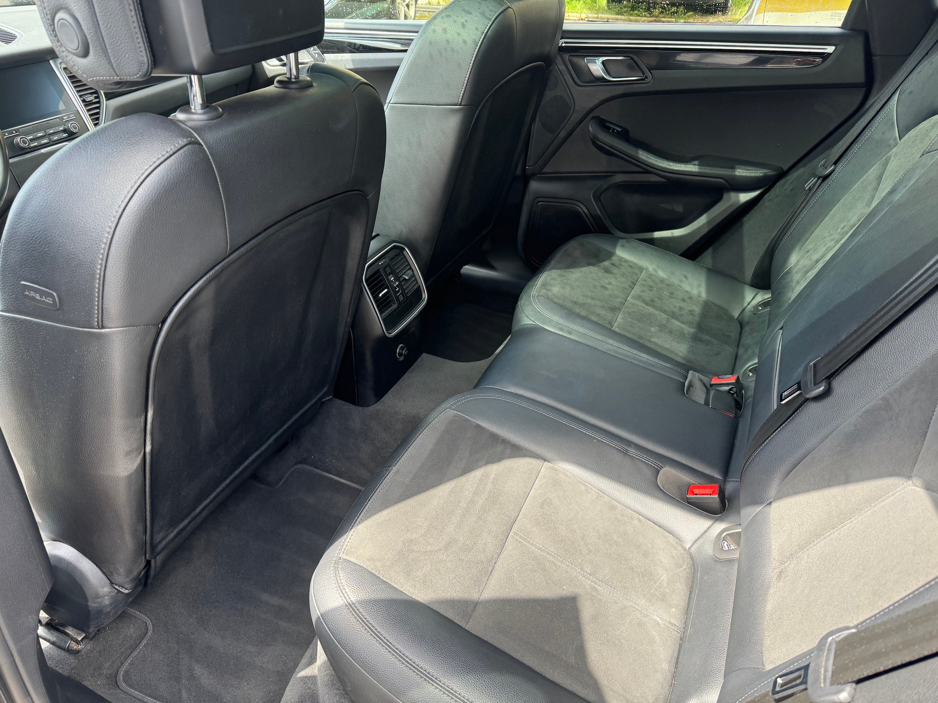 PORSCHE Macan S Diesel PDK-image-9