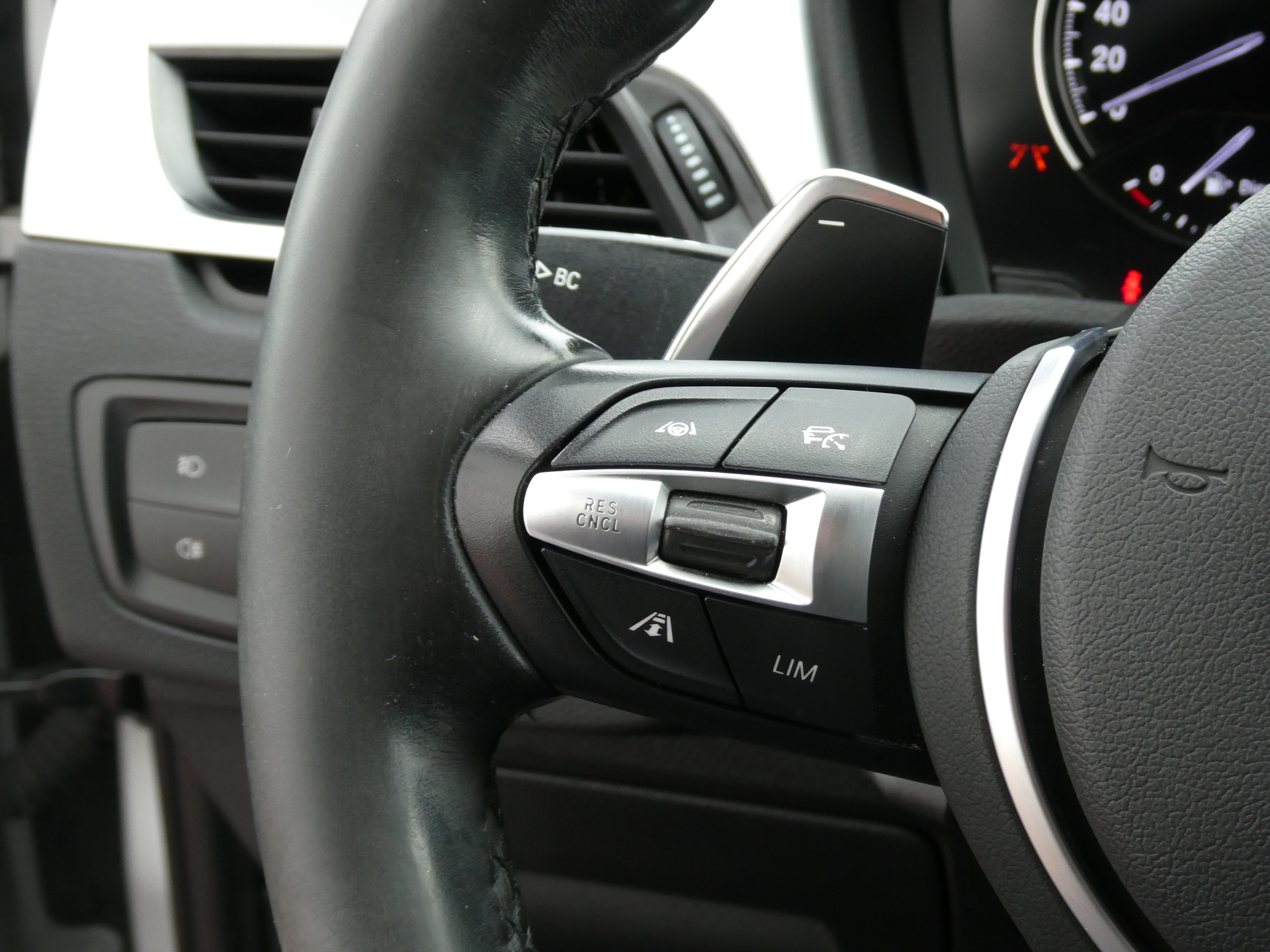 BMW X1 xDrive 25d Steptronic (CH)-image-16