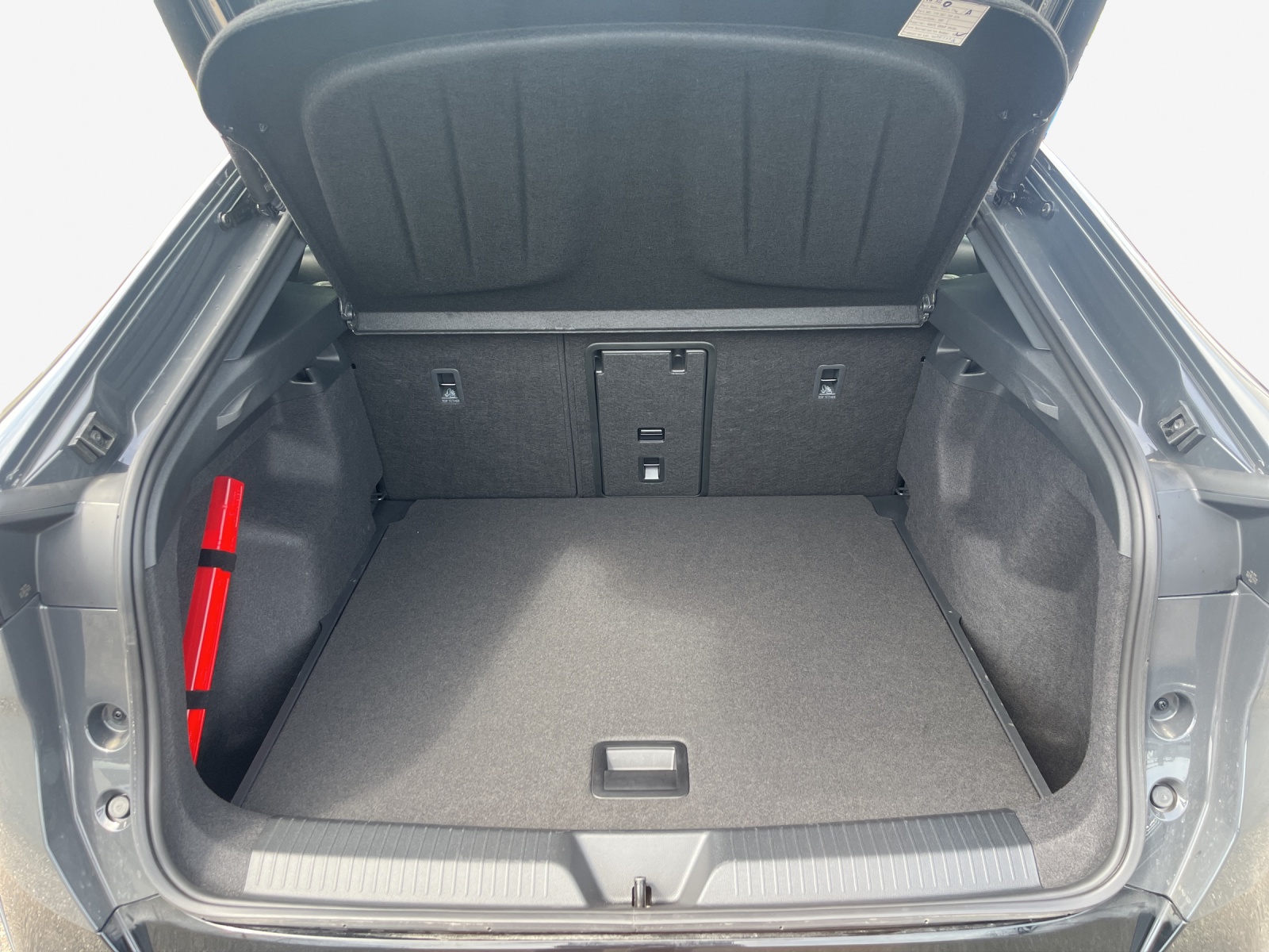 CUPRA Tavascan Type 9 77 kWh Adrenaline-image-13