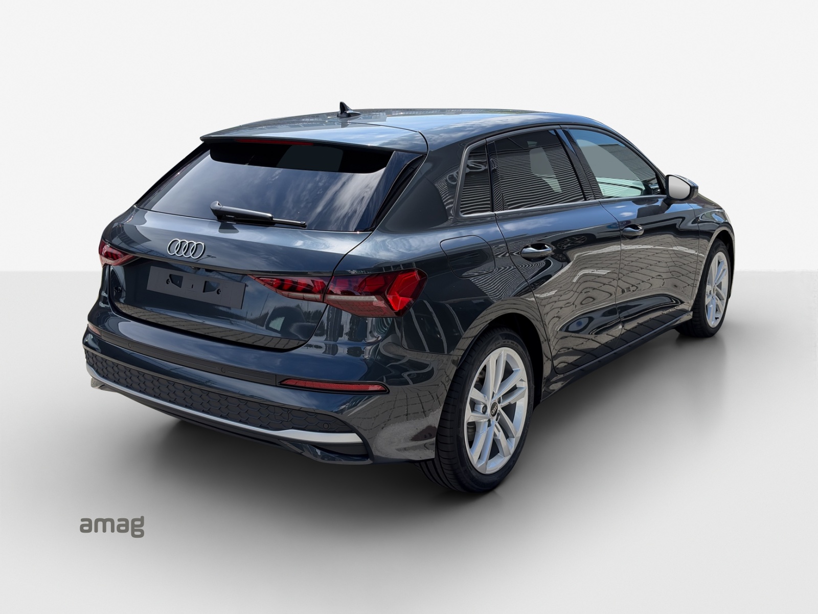 AUDI A3 Sportback 35 TFSI advanced Attraction S-tronic-image-4