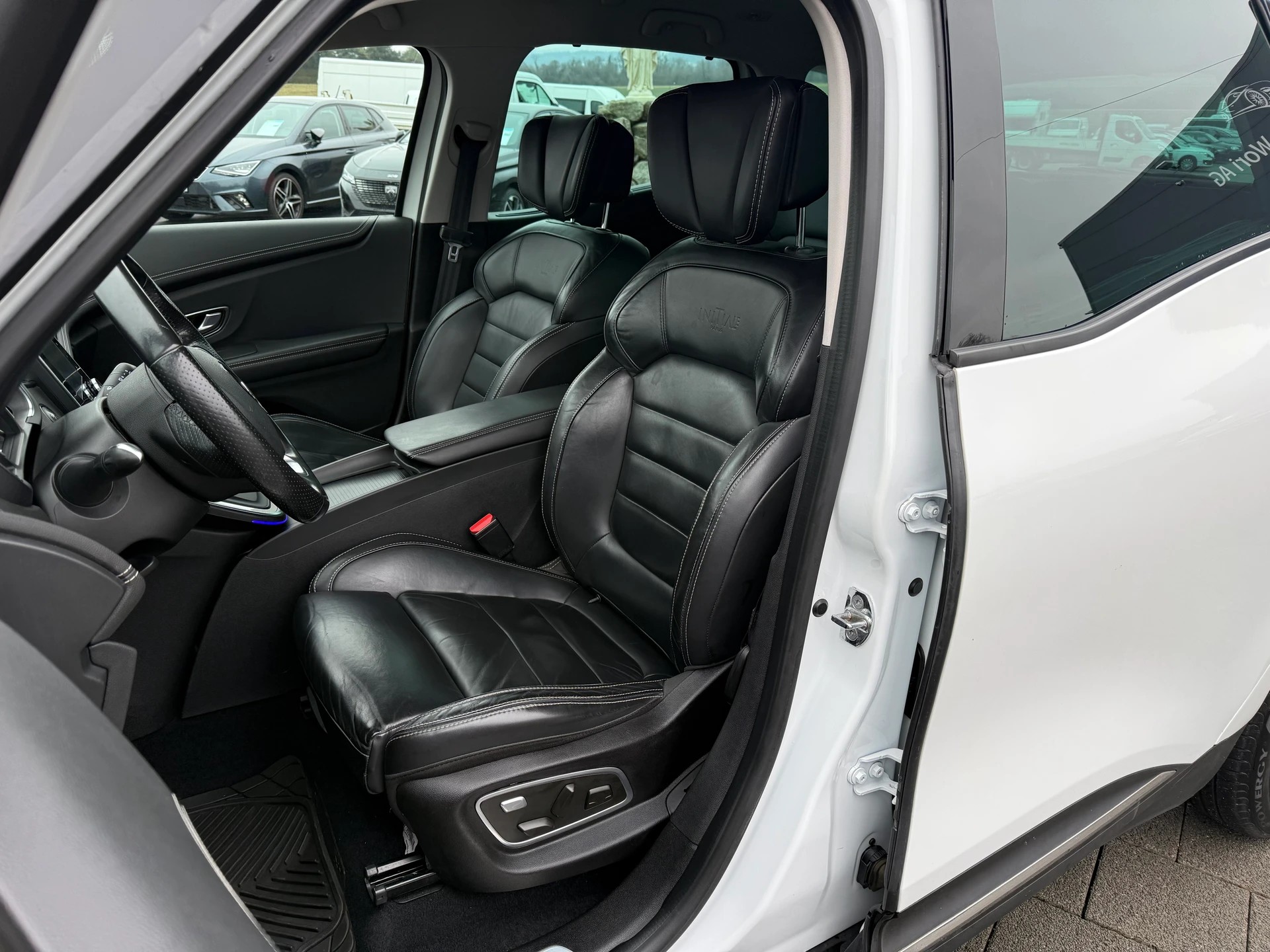 RENAULT Scénic 1.3 16V Turbo Initiale Paris EDC-image-10