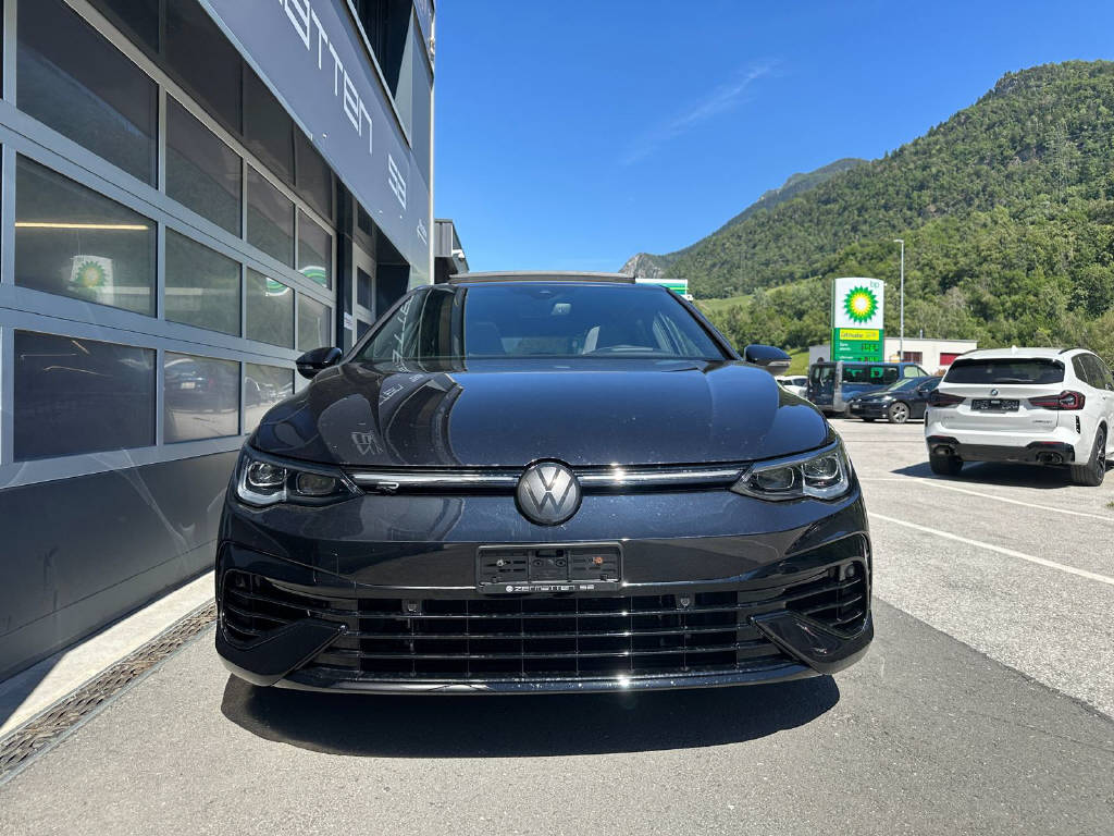 VW Golf VIII 2.0 TSI R DSG 4motion - CH-showroom-element-2