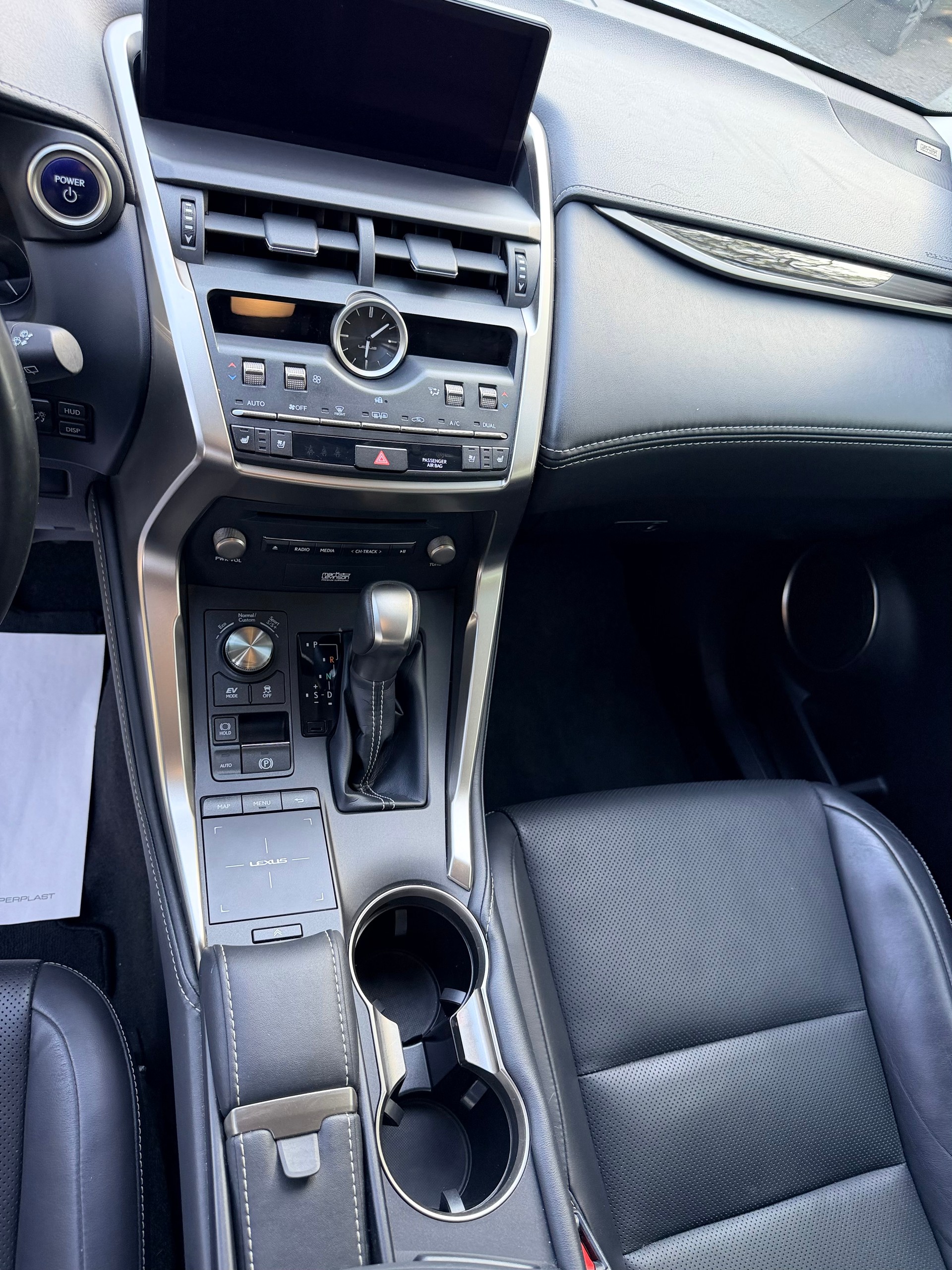 LEXUS NX 300h F-Sport E-Four Automatic-image-15