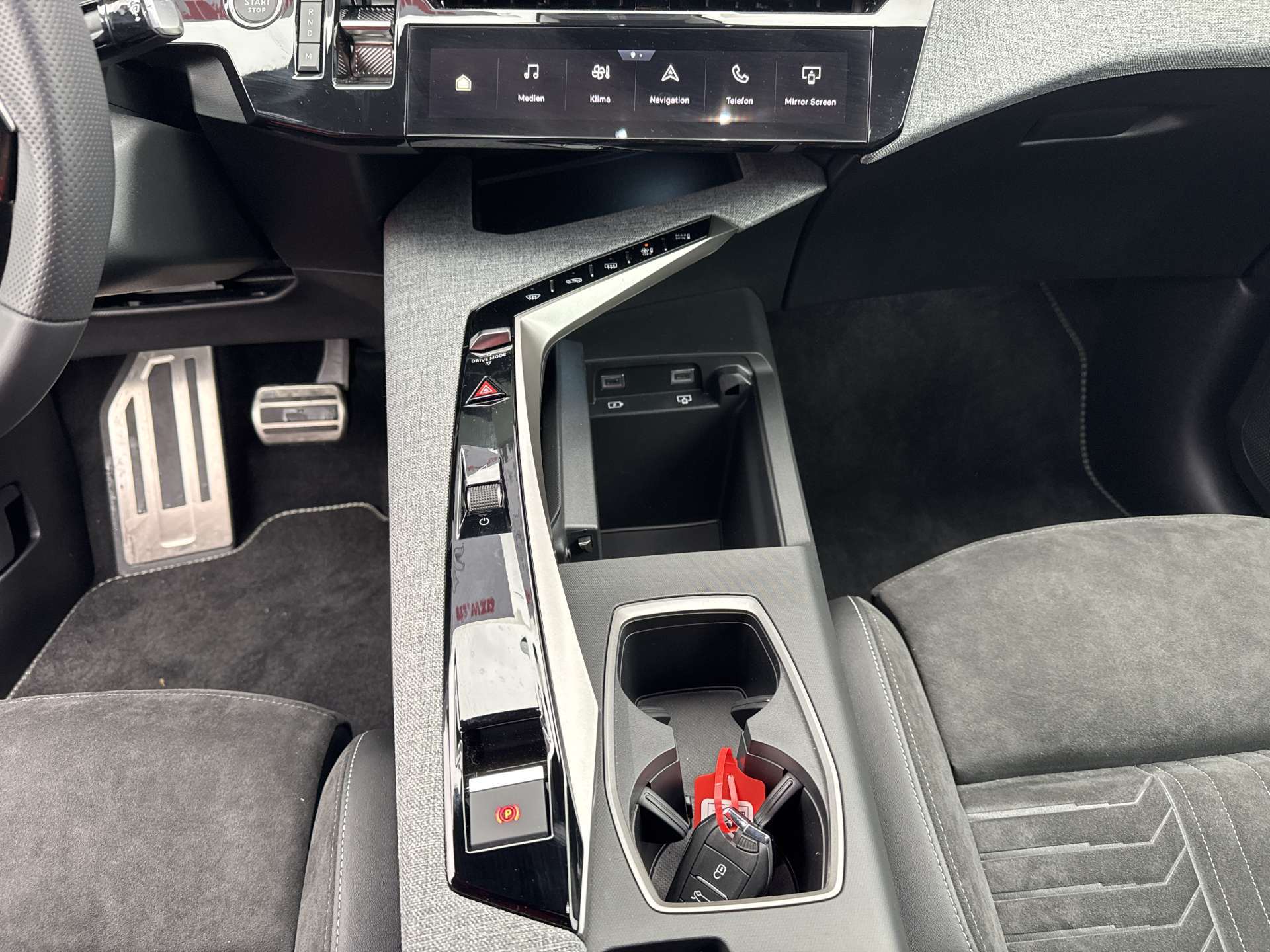PEUGEOT 3008 145 e-DCS6 Hybrid GT Automat-image-11