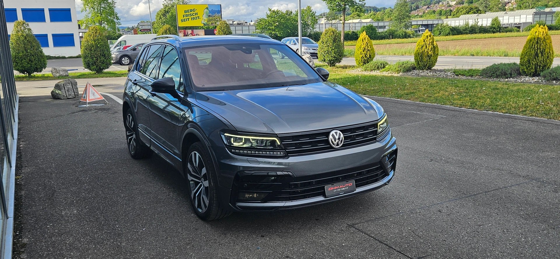 VW Tiguan 2.0 TDI - R-Line - Highline 4Motion DSG-image-3