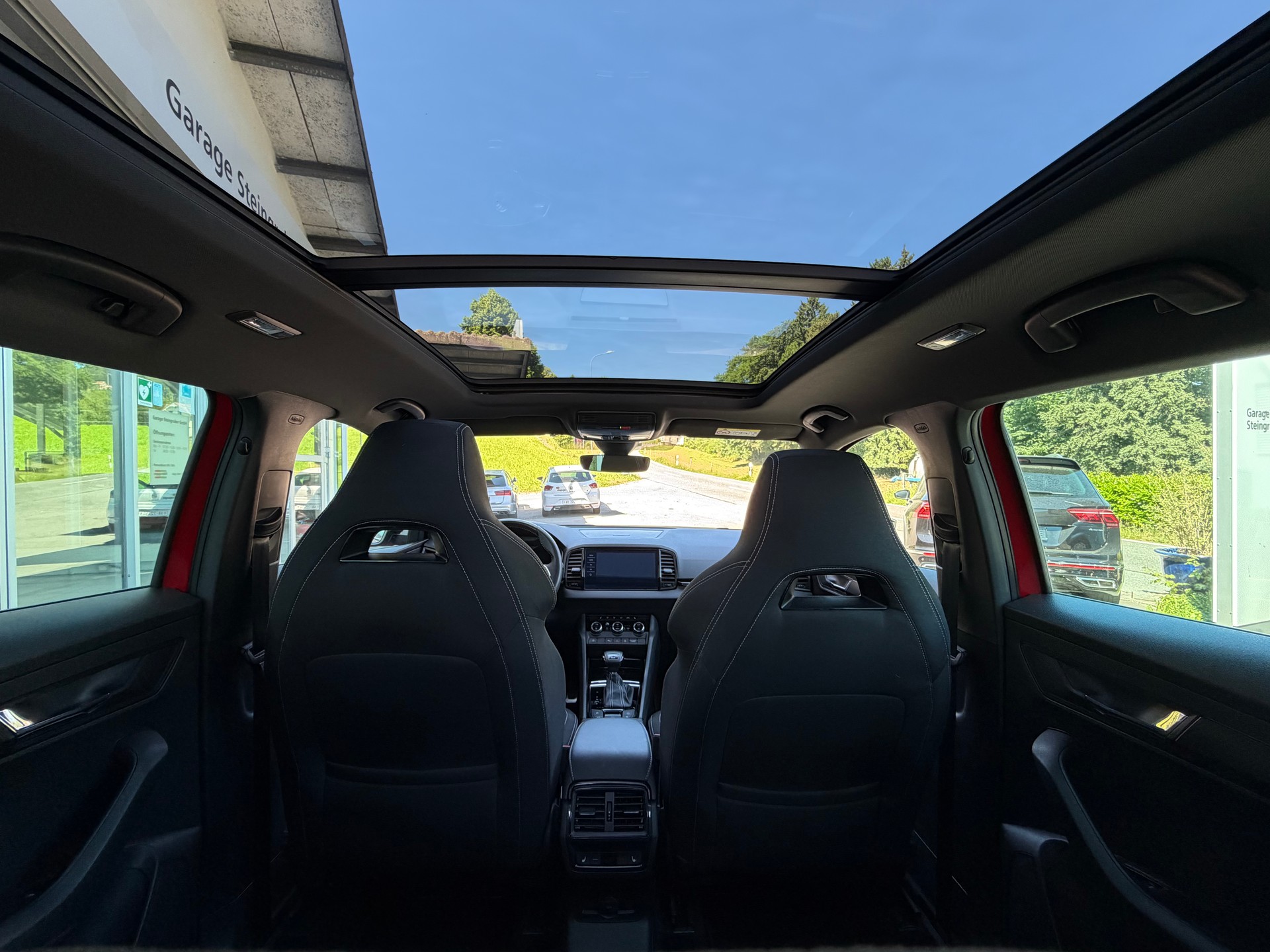 SKODA Karoq 2.0 TSI SportLine 4x4 DSG-image-9
