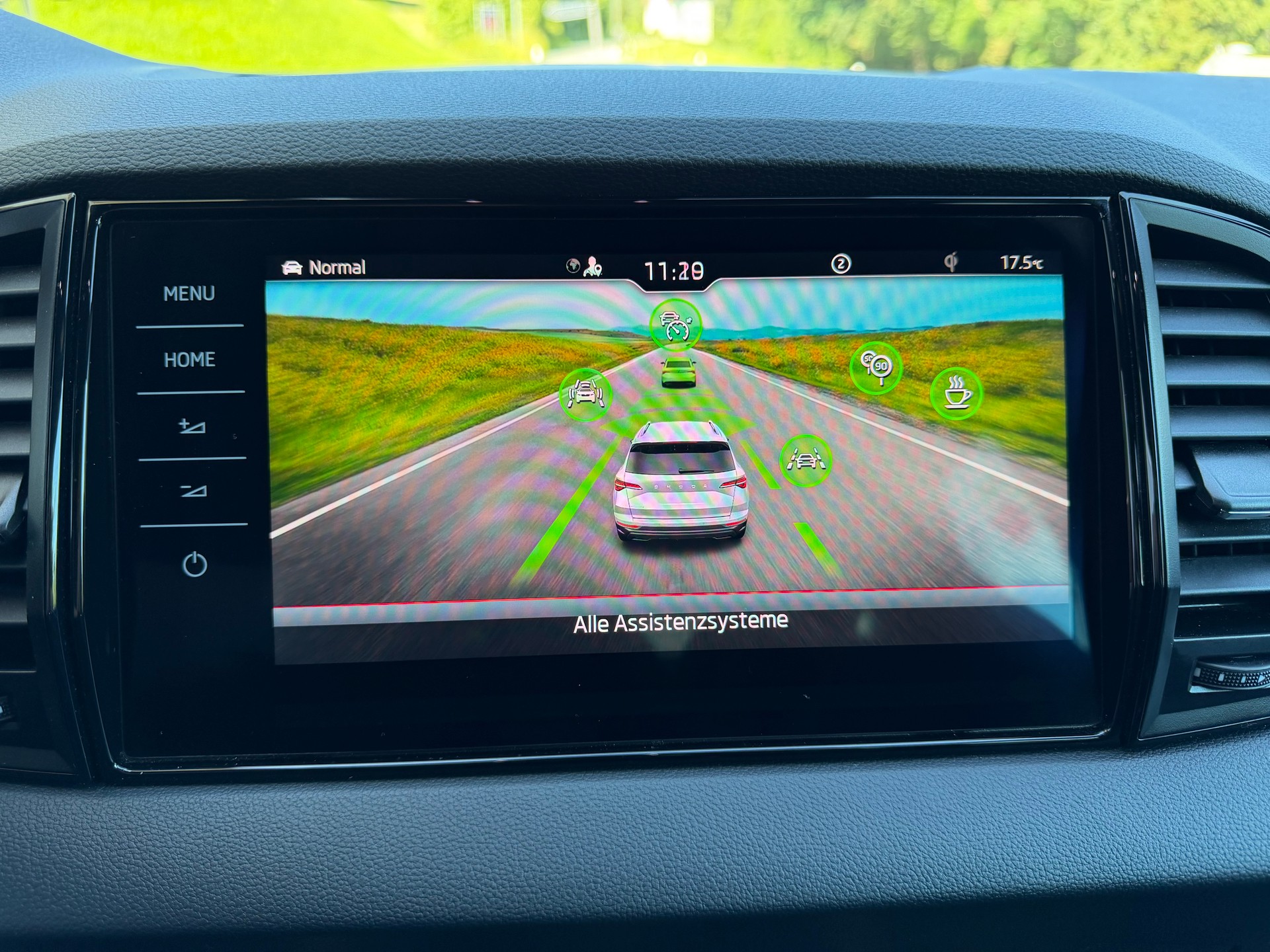 SKODA Karoq 2.0 TSI SportLine 4x4 DSG-image-21