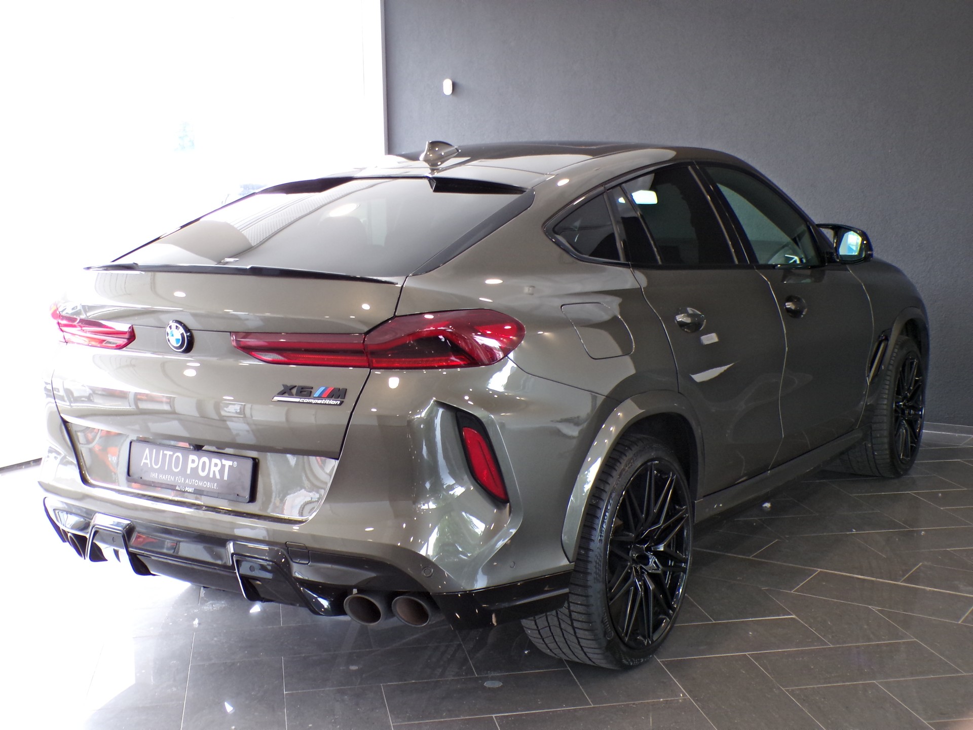BMW X6M Steptronic M Competition-image-10