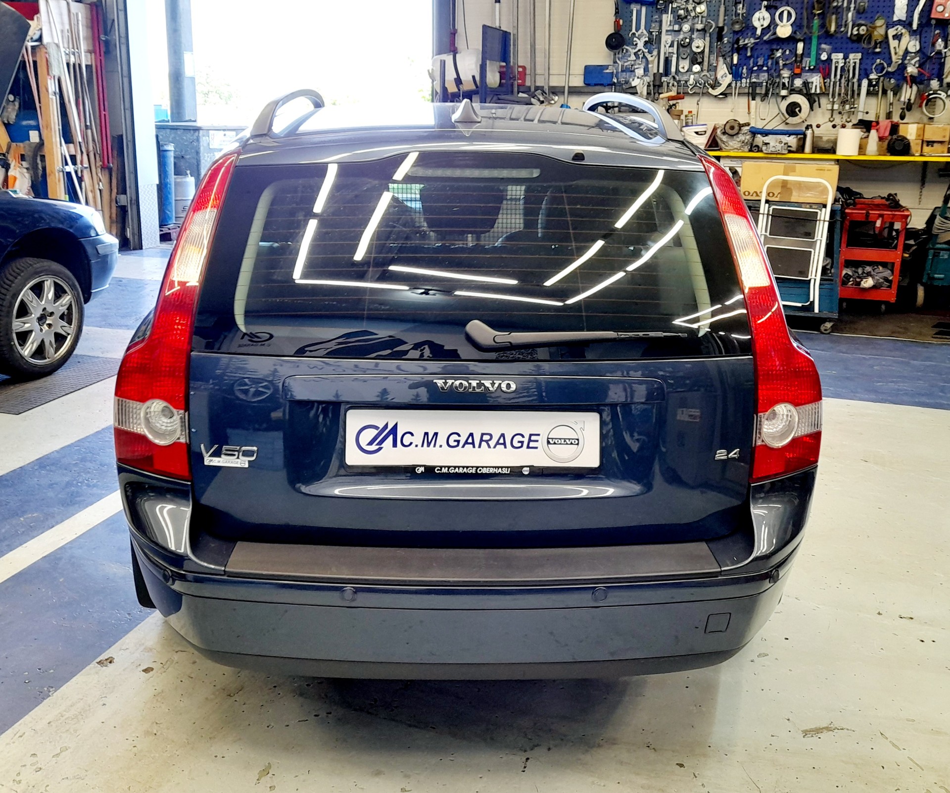 VOLVO V50 2.4-image-4