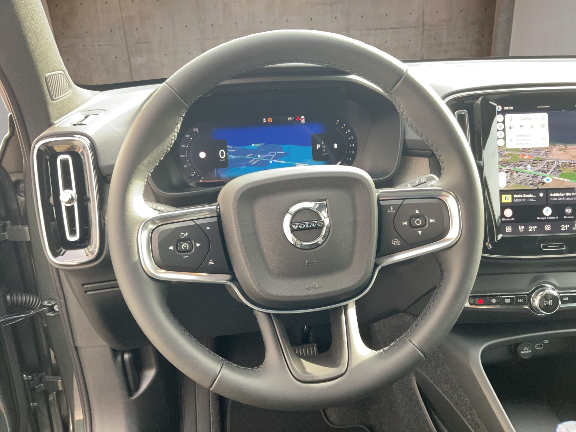 VOLVO XC40 2.0 B4 MH Ultra Dark-image-15