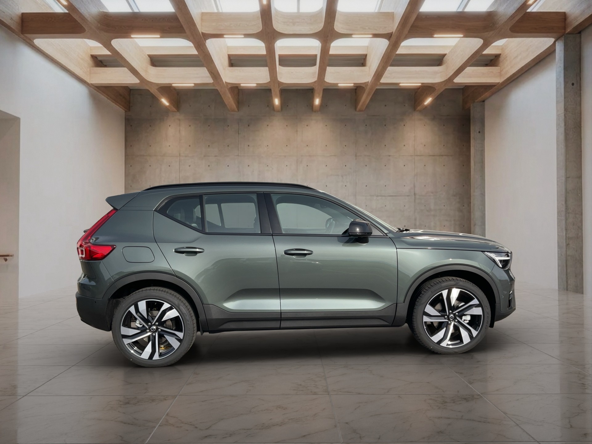 VOLVO XC40 2.0 B4 MH Ultra Dark-image-6