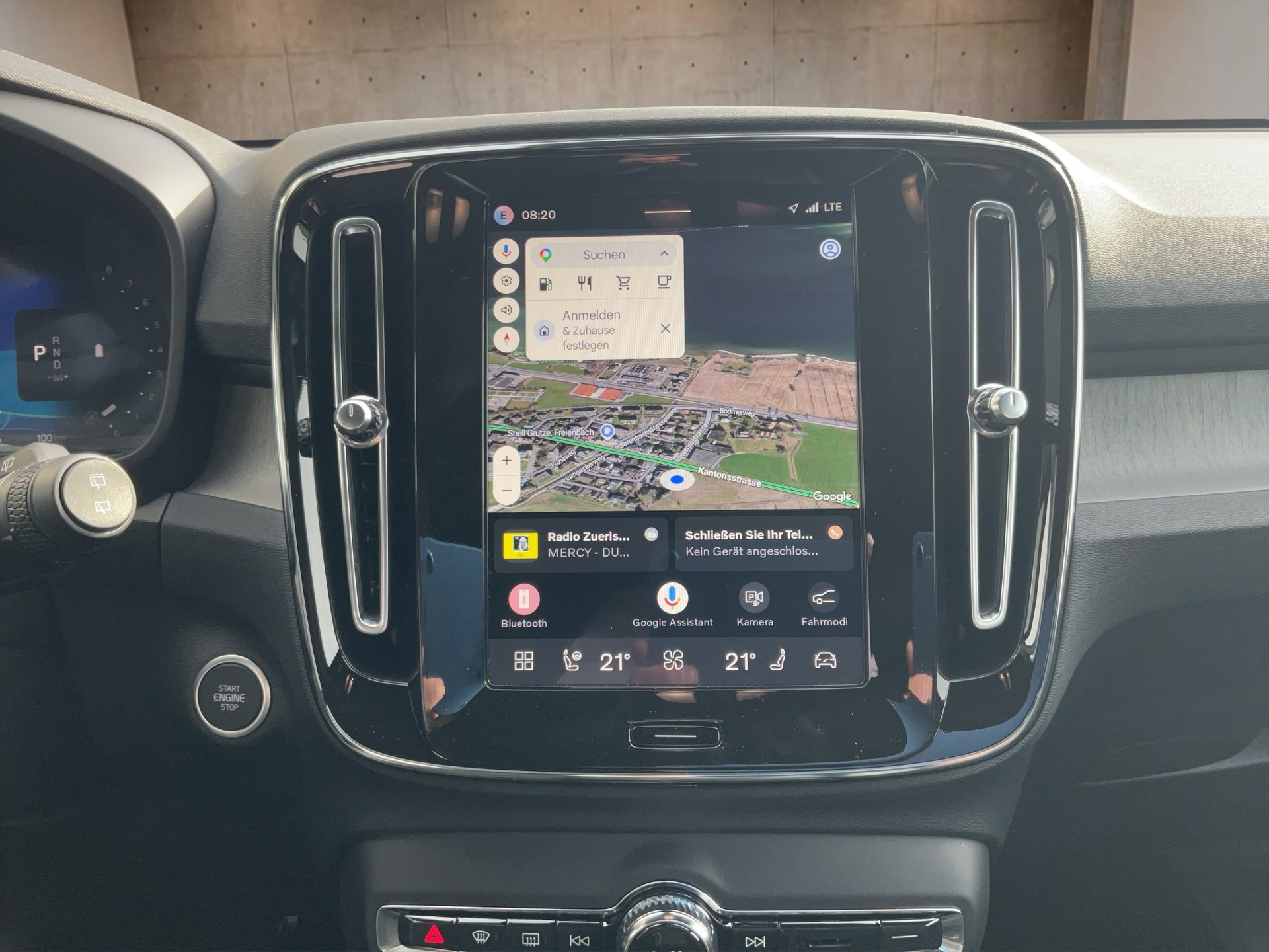 VOLVO XC40 2.0 B4 MH Ultra Dark-image-14