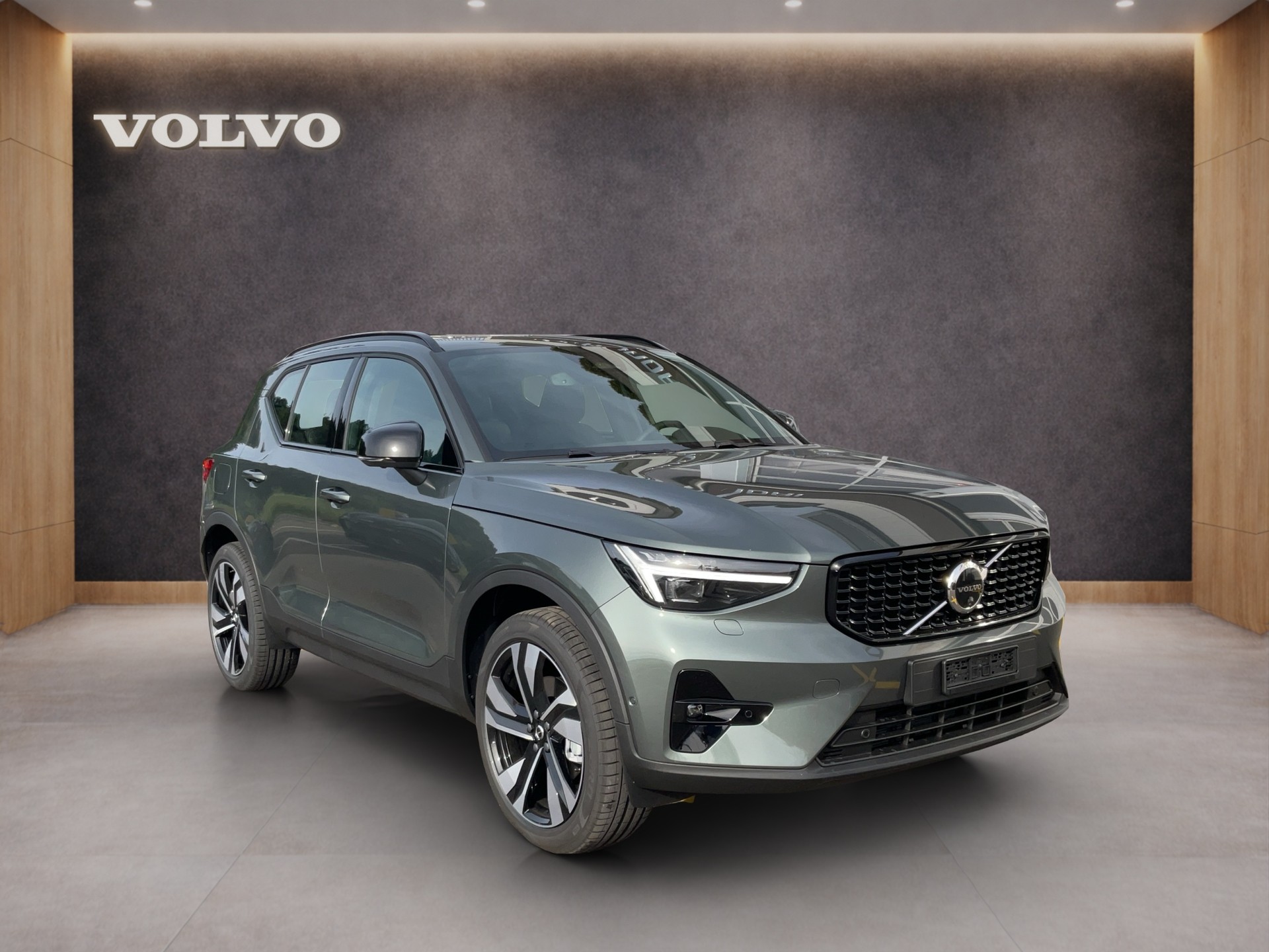 VOLVO XC40 2.0 B4 MH Ultra Dark-image-7