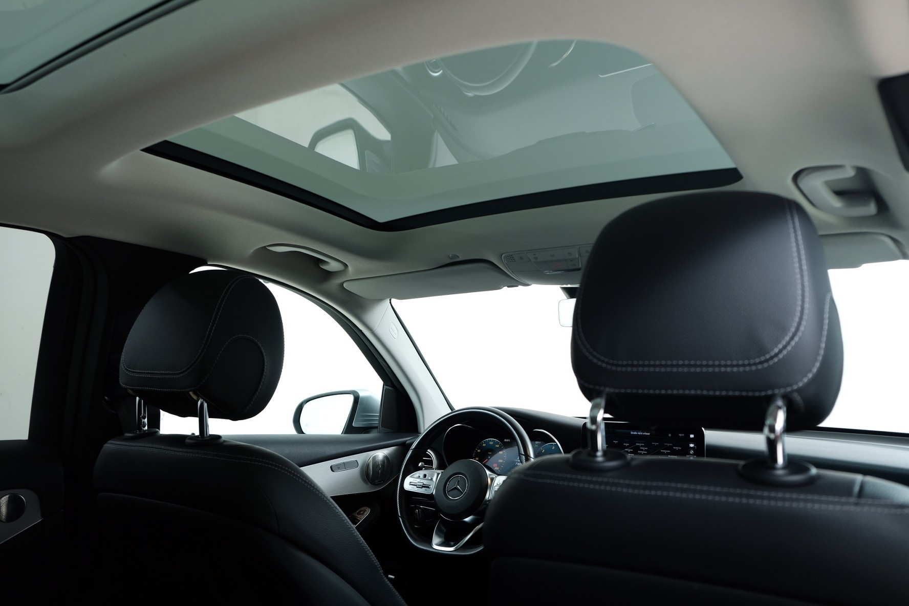 MERCEDES-BENZ GLC 220 d AMG Line 4Matic 9G-Tronic-image-12
