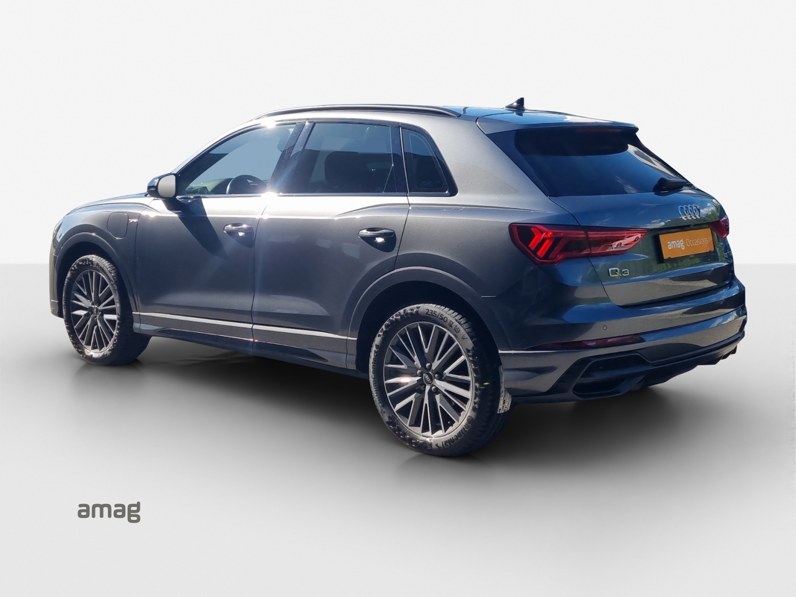 AUDI Q3 45 TFSI e S-tronic-image-2