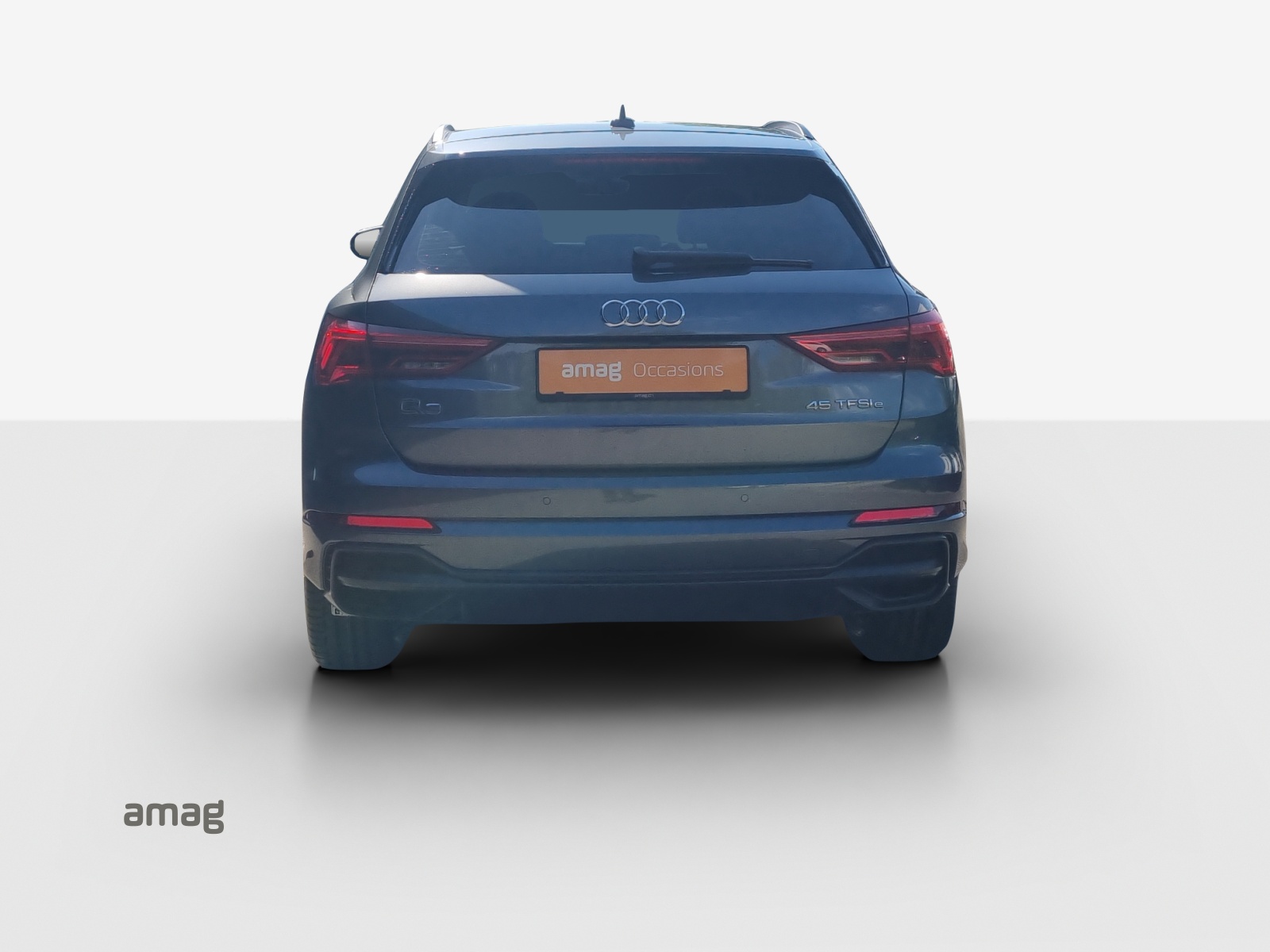 AUDI Q3 45 TFSI e S-tronic-image-4