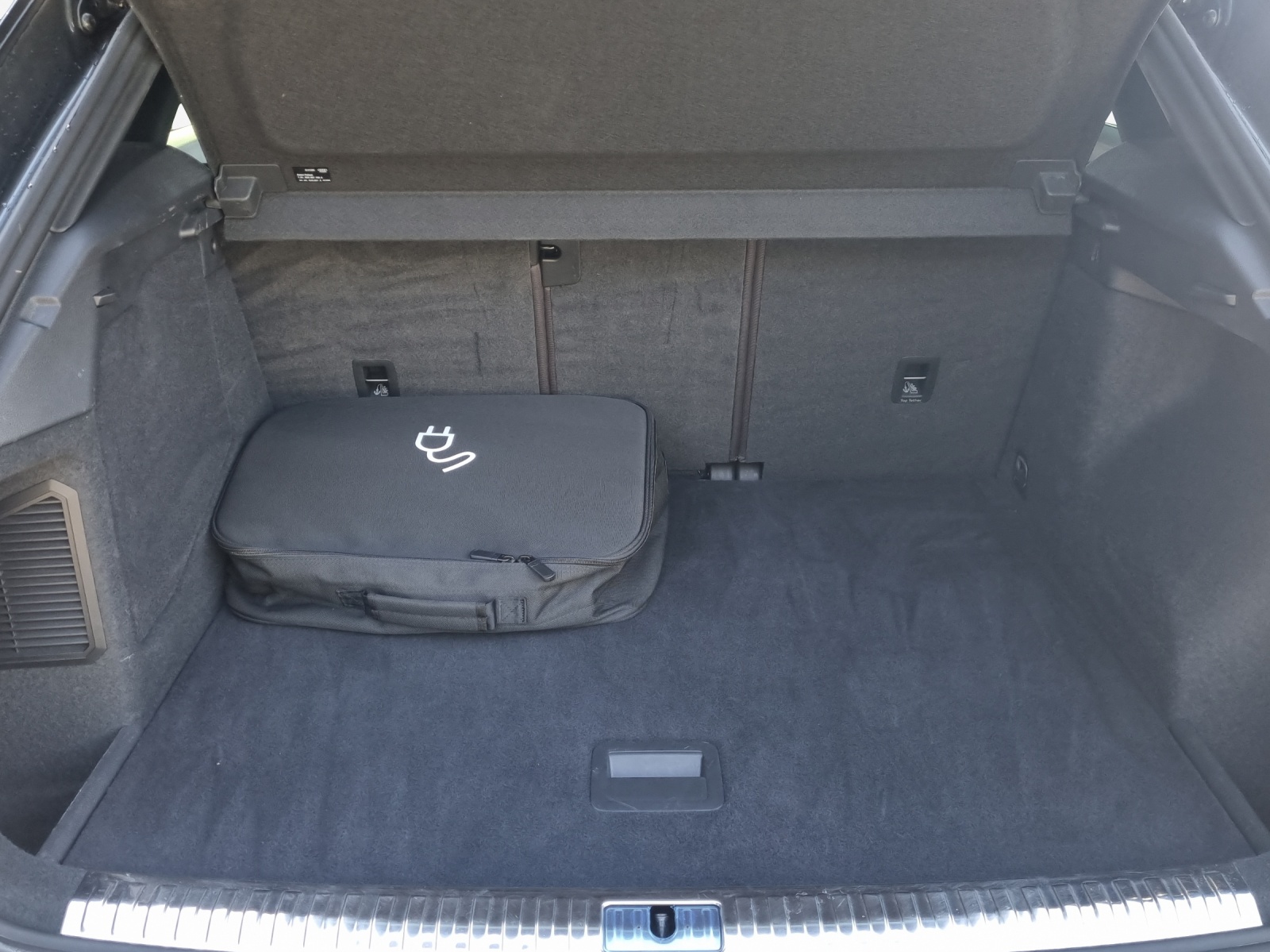 AUDI Q3 45 TFSI e S-tronic-image-13