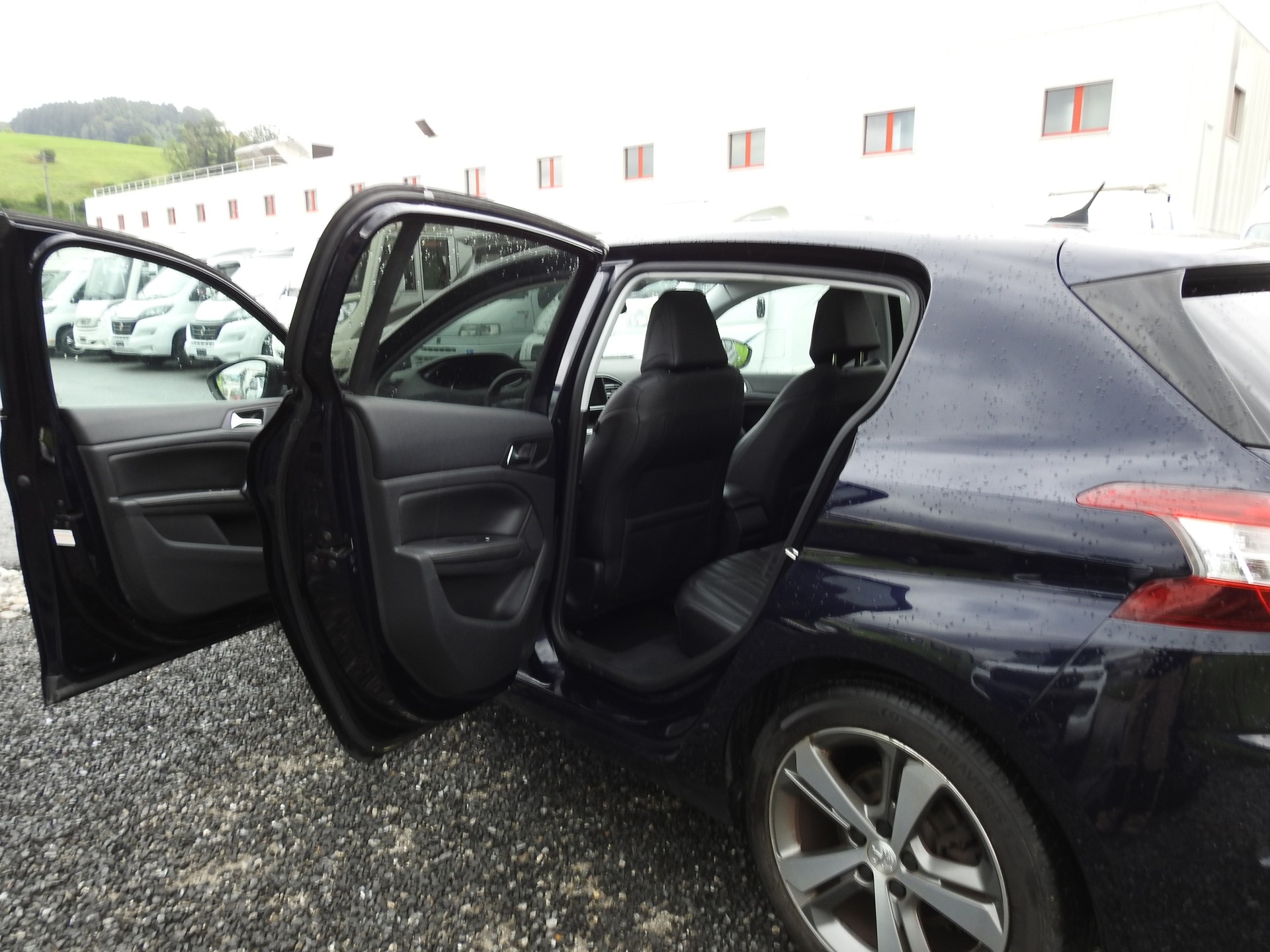 PEUGEOT 308 2.0 BlueHDI Active Automatic-image-14